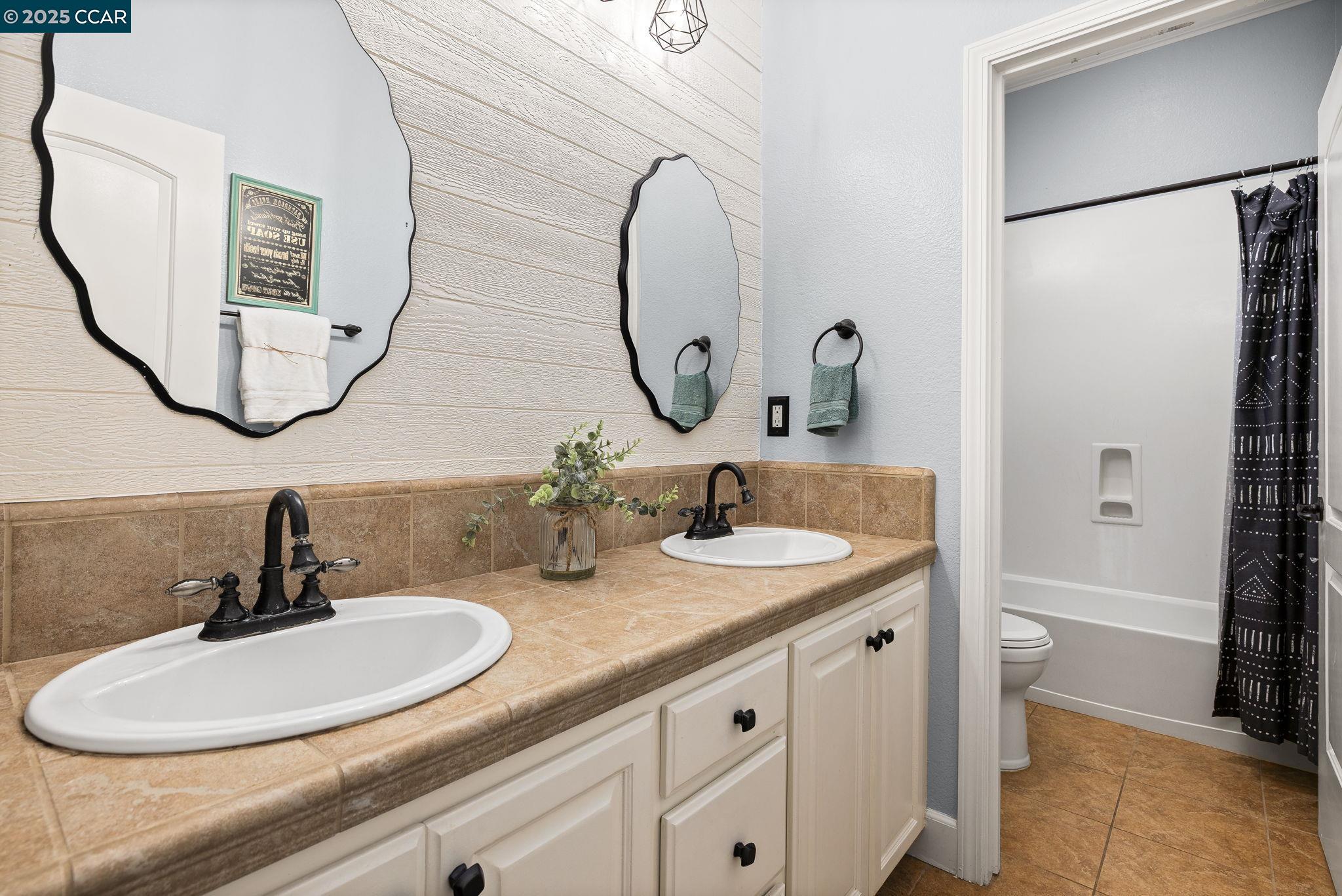 Detail Gallery Image 16 of 25 For 1294 Orbetello Ct, Brentwood,  CA 94513 - 4 Beds | 2 Baths