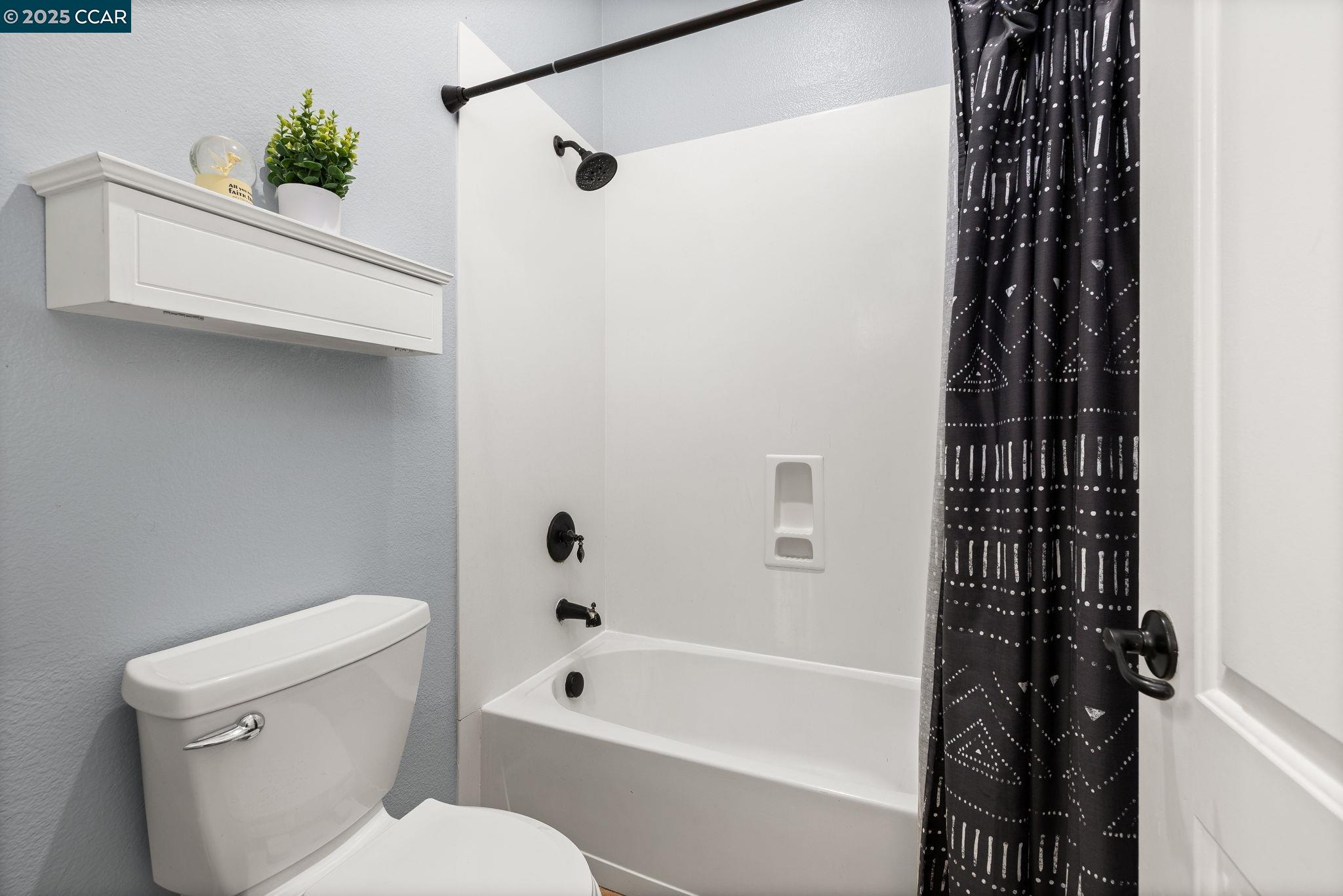 Detail Gallery Image 17 of 25 For 1294 Orbetello Ct, Brentwood,  CA 94513 - 4 Beds | 2 Baths