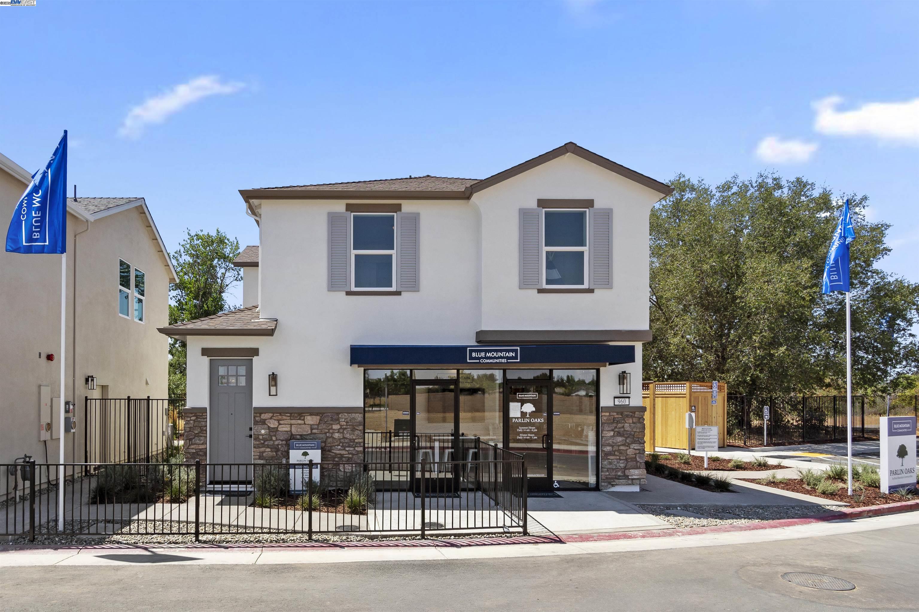 Detail Gallery Image 1 of 6 For 862 Pecan Tree Ln, Galt,  CA 95632 - 3 Beds | 2/1 Baths