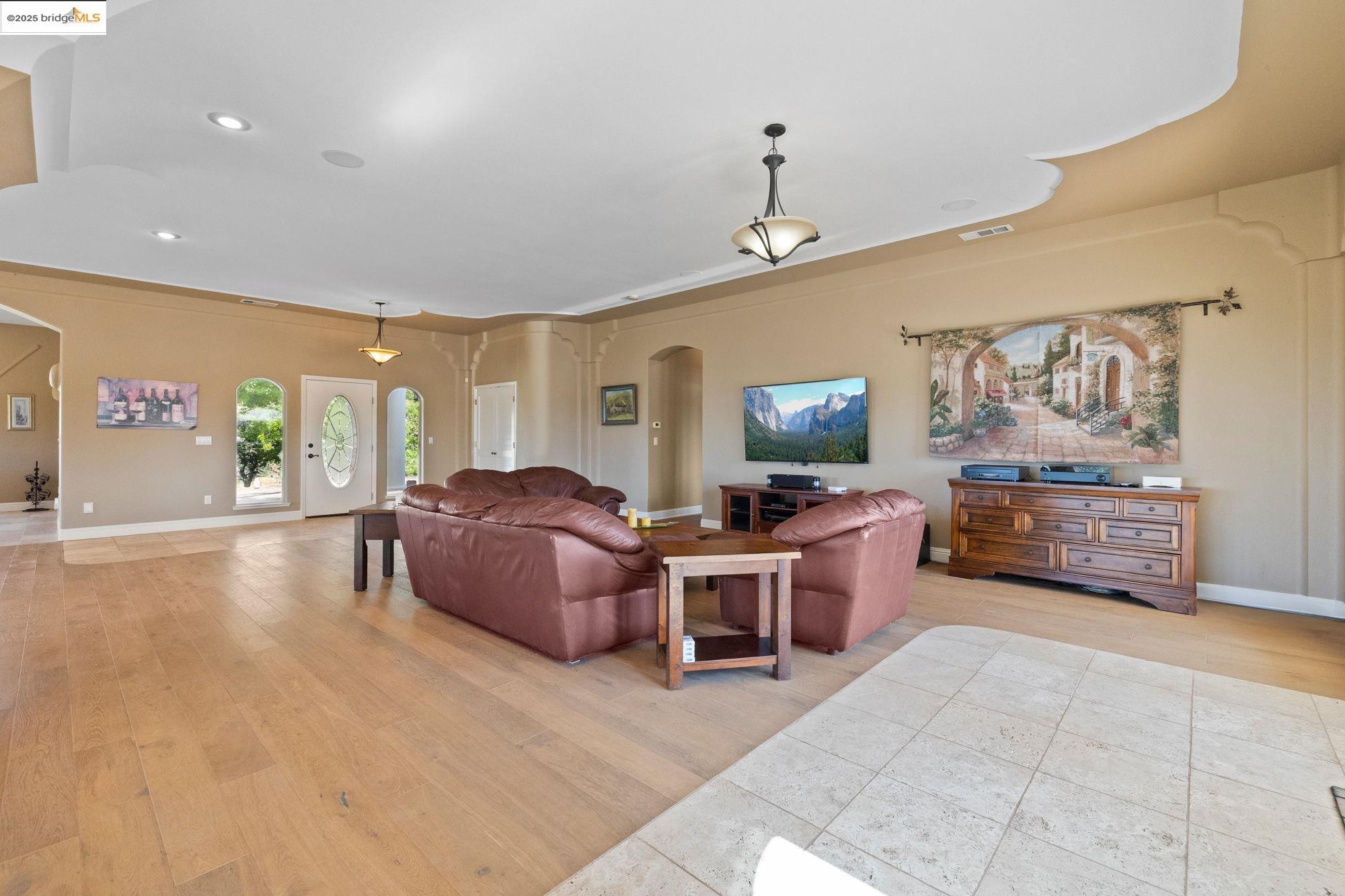 Detail Gallery Image 12 of 58 For 9929 Banderilla Drive, La Grange,  CA 95329-9661 - 3 Beds | 2 Baths