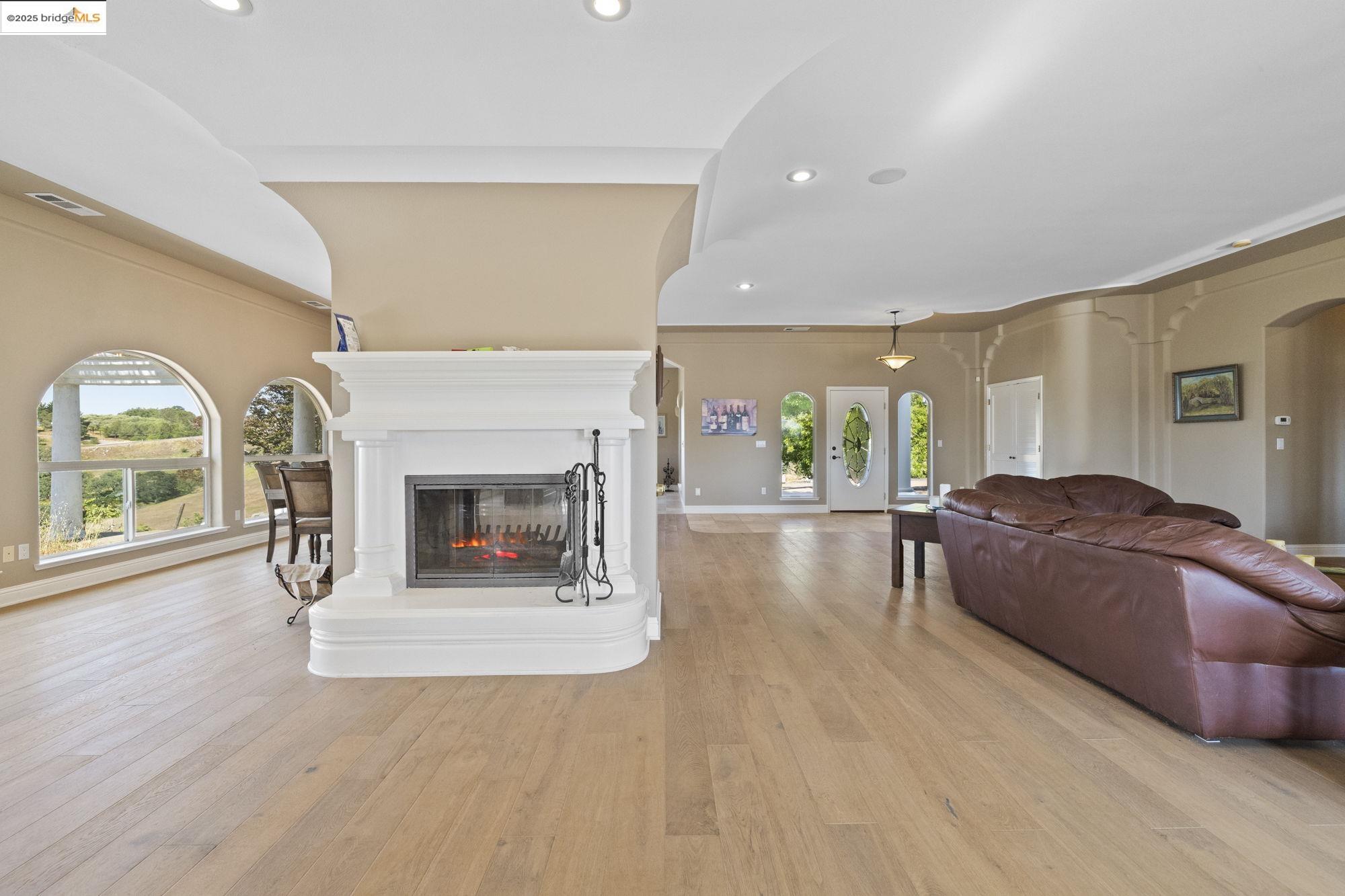 Detail Gallery Image 13 of 58 For 9929 Banderilla Drive, La Grange,  CA 95329-9661 - 3 Beds | 2 Baths