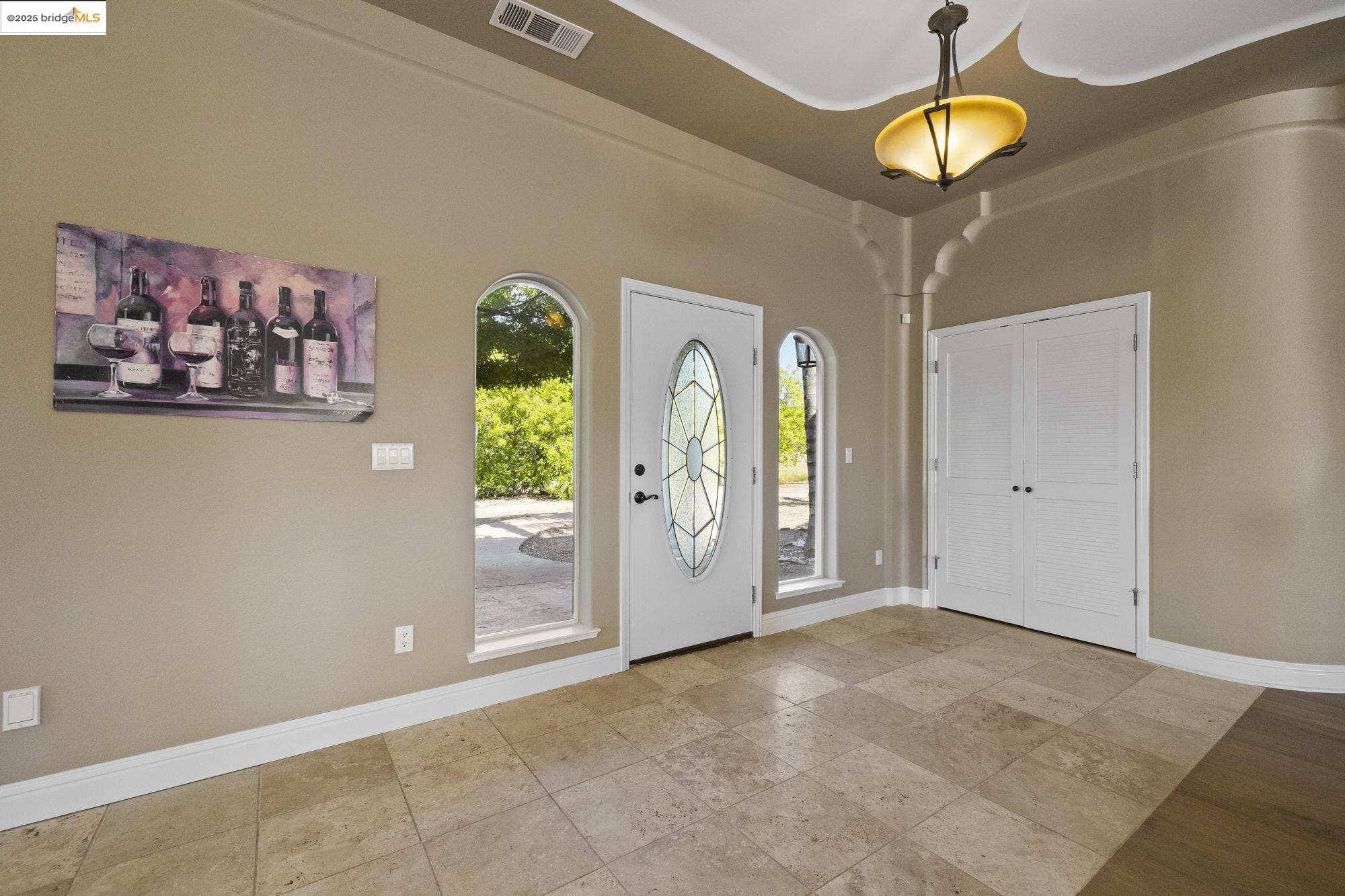 Detail Gallery Image 6 of 58 For 9929 Banderilla Drive, La Grange,  CA 95329-9661 - 3 Beds | 2 Baths