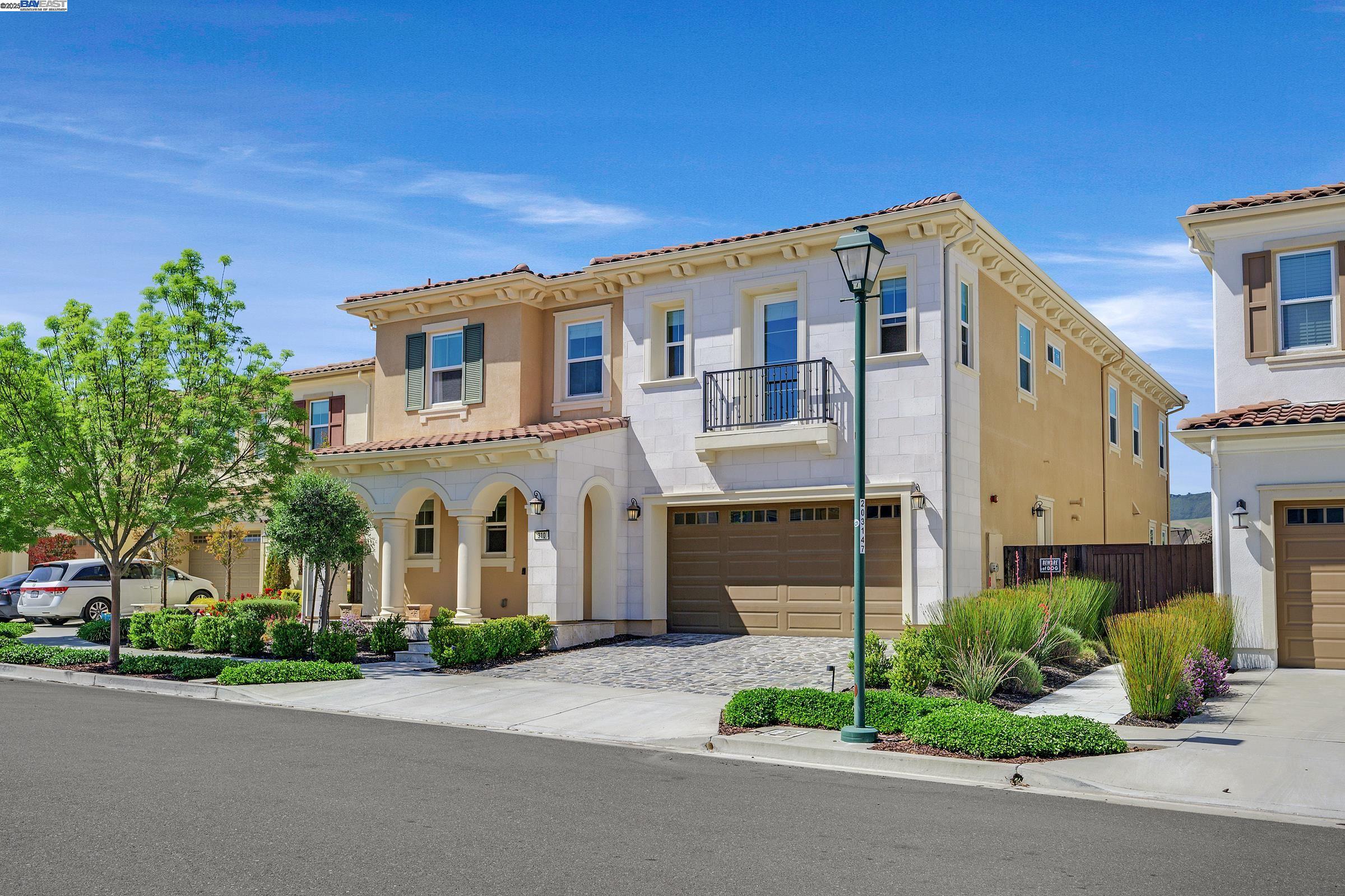 Detail Gallery Image 2 of 53 For 310 Oberland Ct, Danville,  CA 94506 - 5 Beds | 4/1 Baths