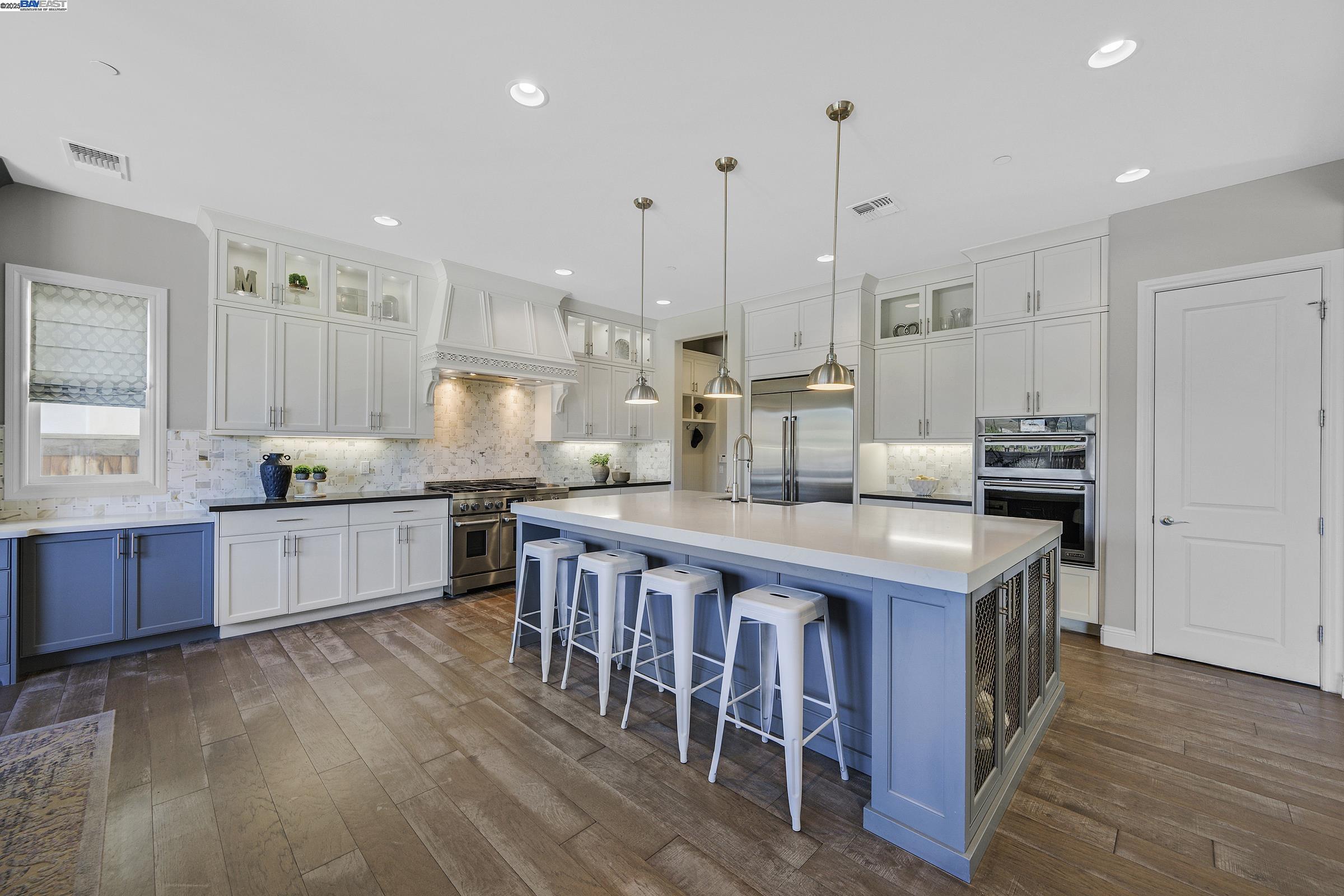 Detail Gallery Image 11 of 53 For 310 Oberland Ct, Danville,  CA 94506 - 5 Beds | 4/1 Baths