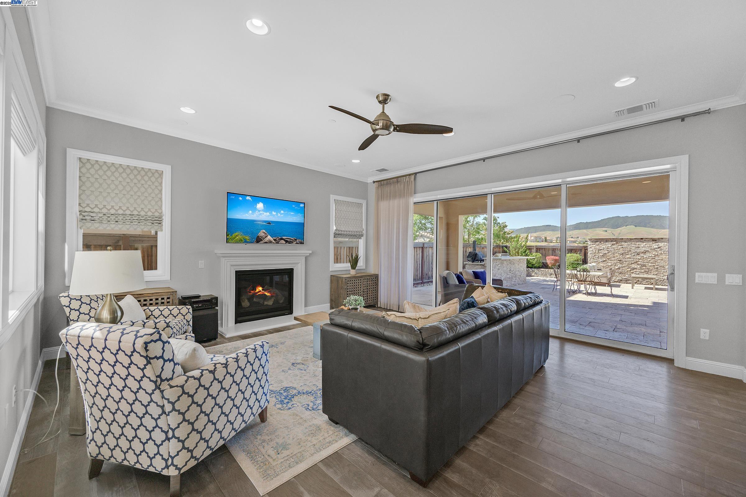Detail Gallery Image 13 of 53 For 310 Oberland Ct, Danville,  CA 94506 - 5 Beds | 4/1 Baths