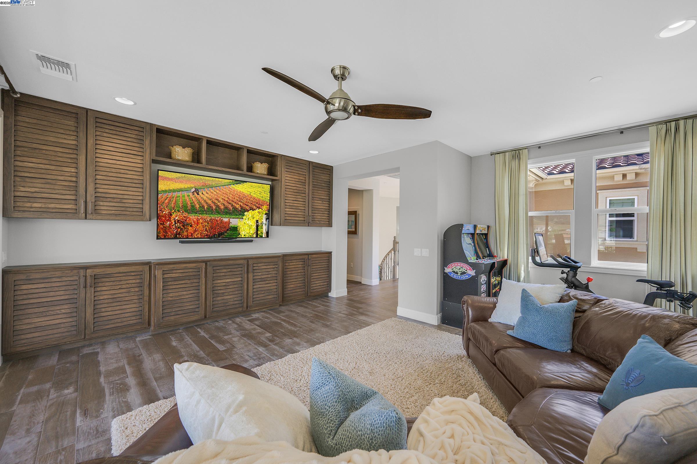 Detail Gallery Image 18 of 53 For 310 Oberland Ct, Danville,  CA 94506 - 5 Beds | 4/1 Baths