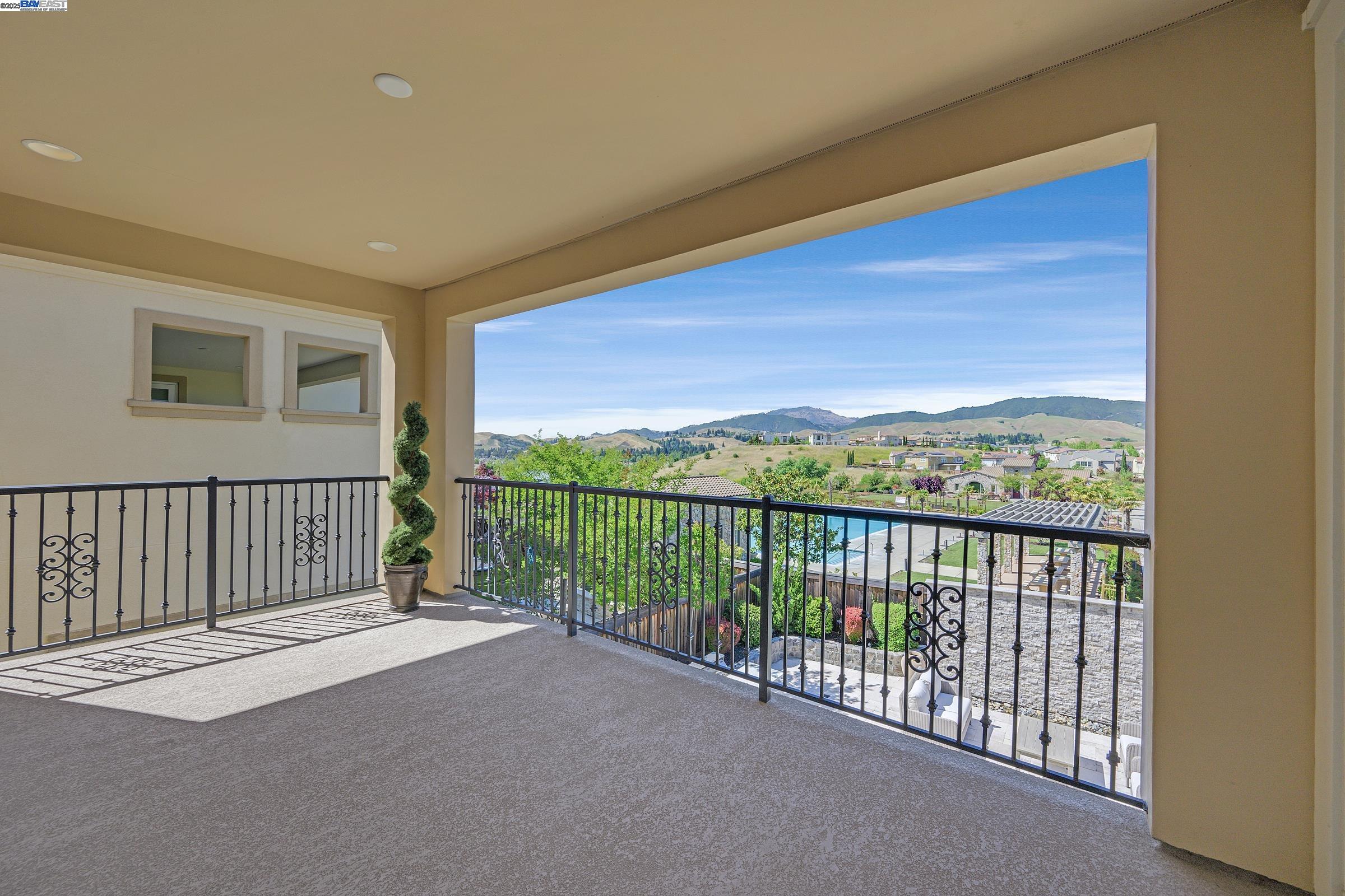 Detail Gallery Image 37 of 53 For 310 Oberland Ct, Danville,  CA 94506 - 5 Beds | 4/1 Baths