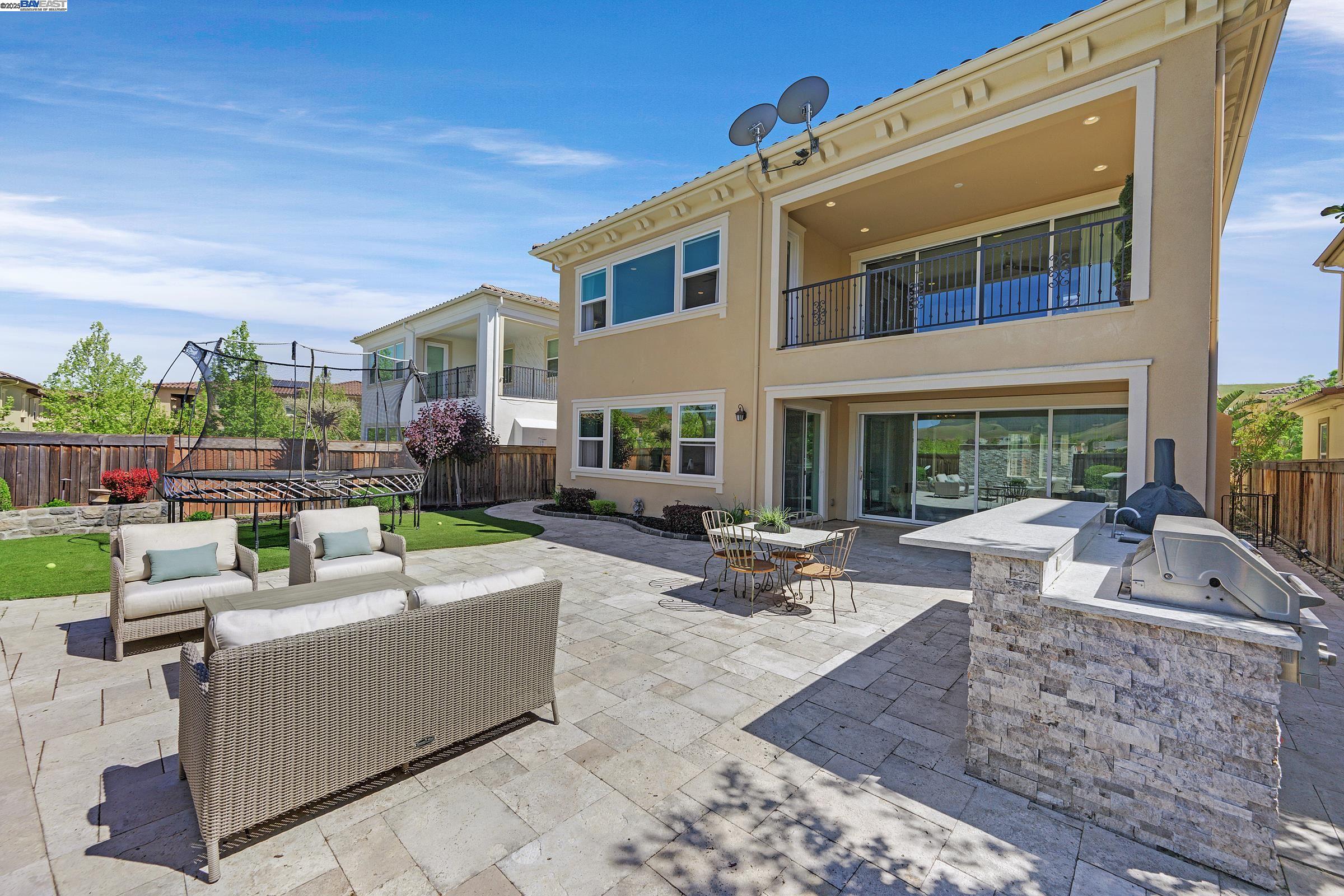 Detail Gallery Image 40 of 53 For 310 Oberland Ct, Danville,  CA 94506 - 5 Beds | 4/1 Baths
