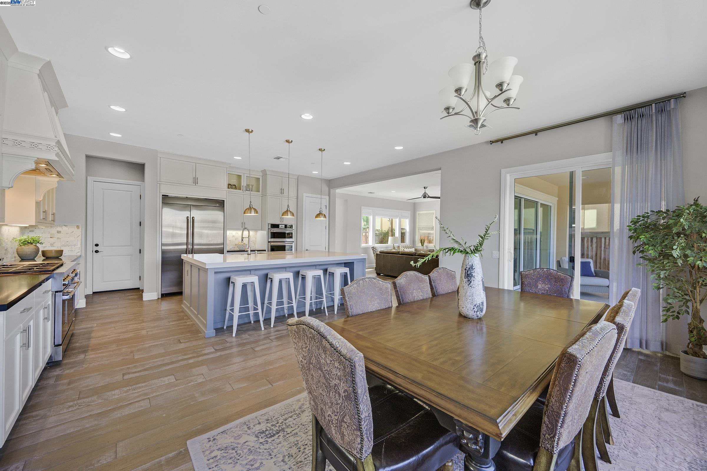 Detail Gallery Image 9 of 53 For 310 Oberland Ct, Danville,  CA 94506 - 5 Beds | 4/1 Baths