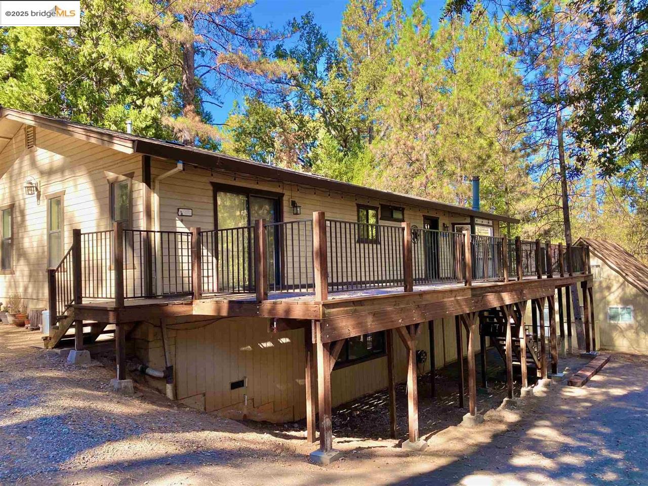 Detail Gallery Image 1 of 59 For 19484 Pine Mountain Drive, Groveland,  CA 95321-9314 - 3 Beds | 3 Baths