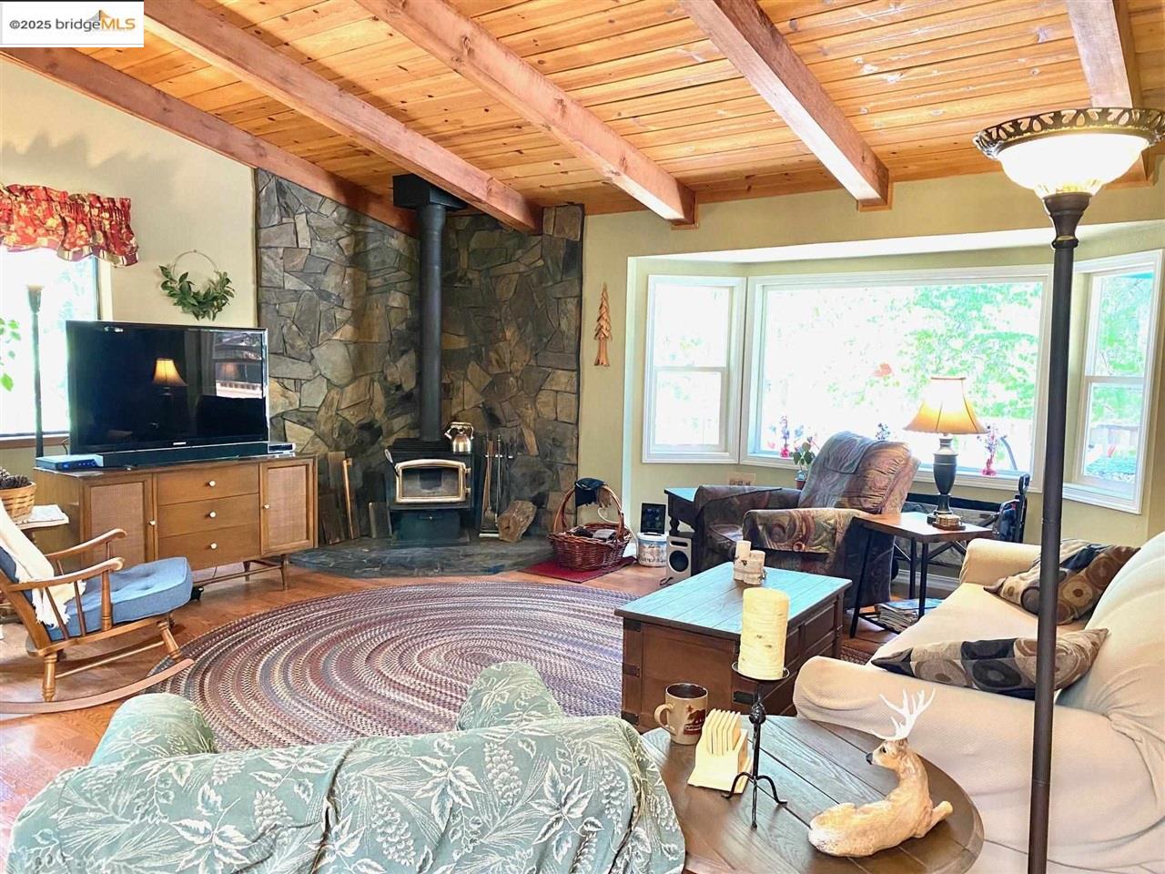 Detail Gallery Image 3 of 59 For 19484 Pine Mountain Drive, Groveland,  CA 95321-9314 - 3 Beds | 3 Baths