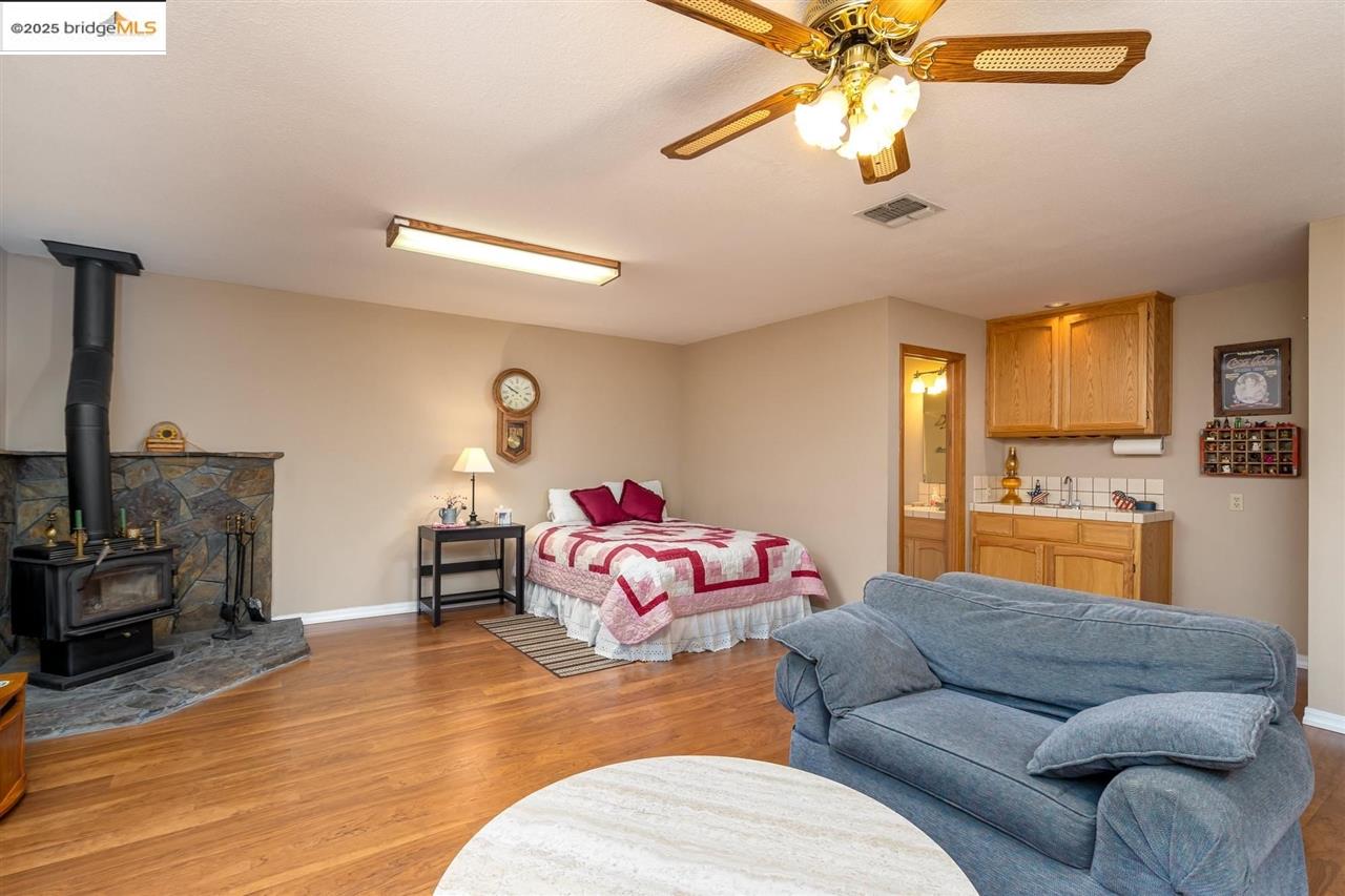 Detail Gallery Image 27 of 59 For 19484 Pine Mountain Drive, Groveland,  CA 95321-9314 - 3 Beds | 3 Baths