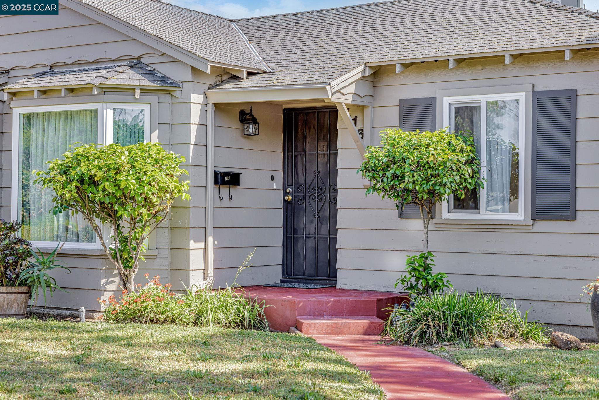 Detail Gallery Image 3 of 45 For 416 Wilson Ave, Modesto,  CA 95354 - 3 Beds | 3 Baths