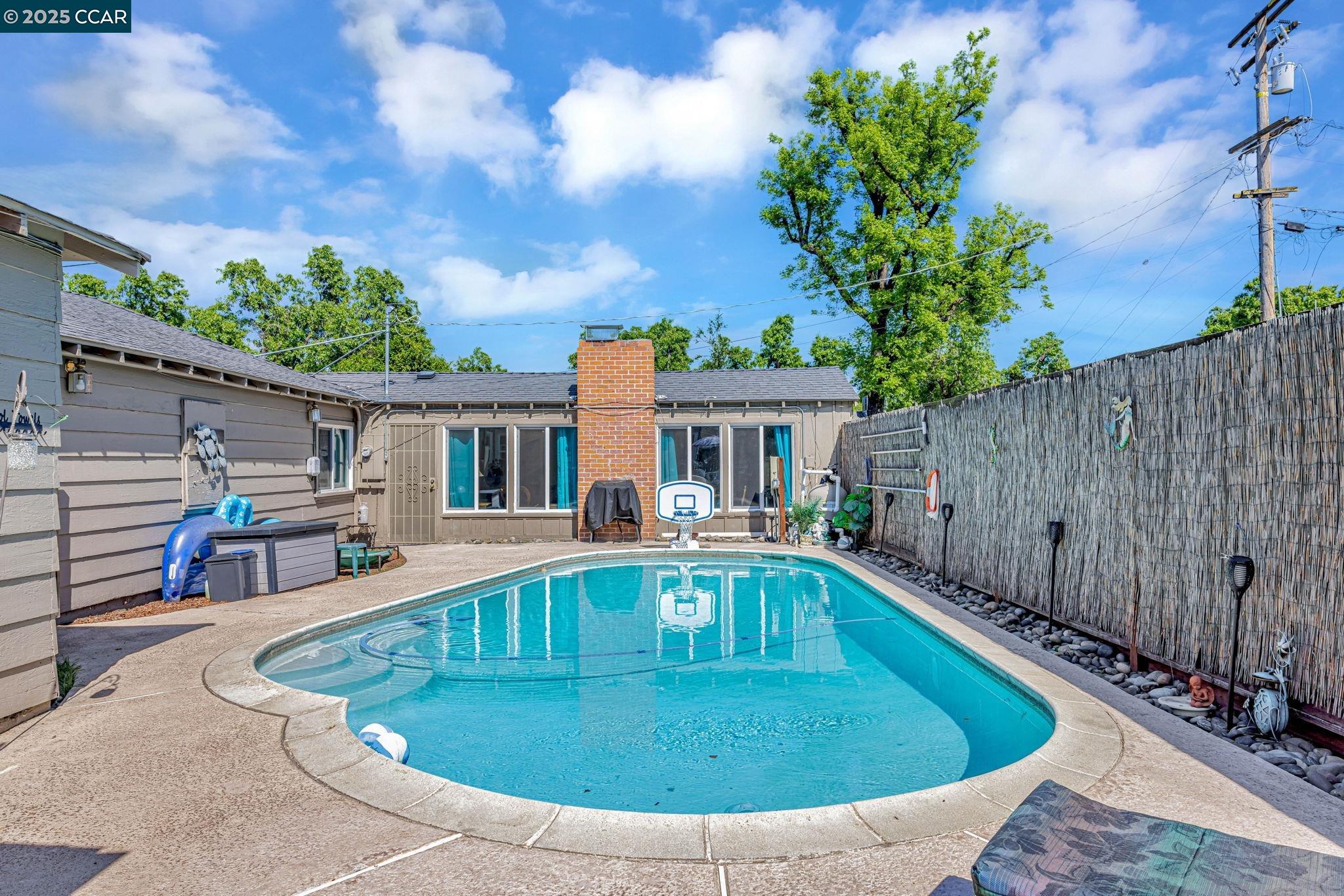 Detail Gallery Image 41 of 45 For 416 Wilson Ave, Modesto,  CA 95354 - 3 Beds | 3 Baths