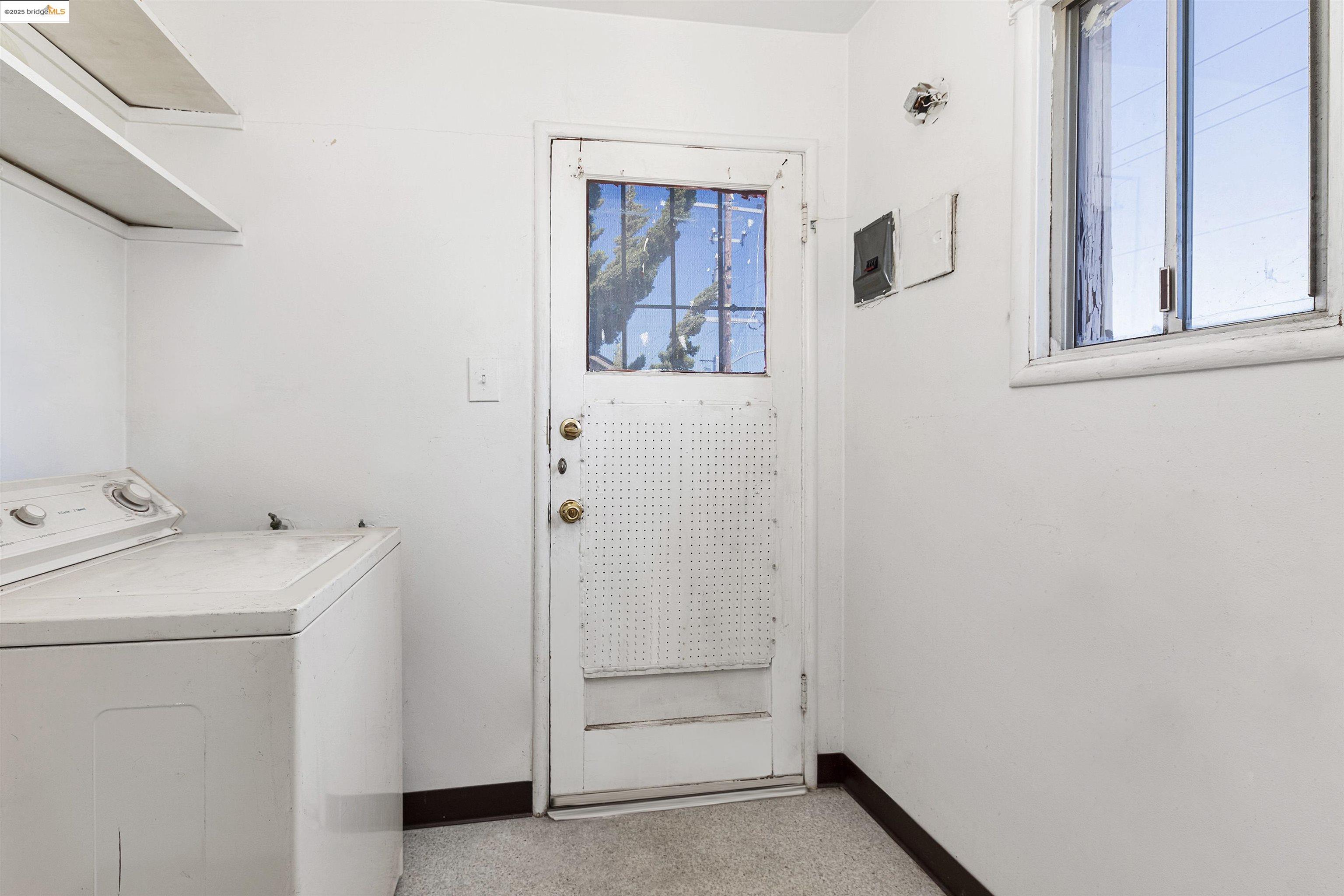Detail Gallery Image 12 of 13 For 1427 65th Ave, Oakland,  CA 94621 - – Beds | – Baths