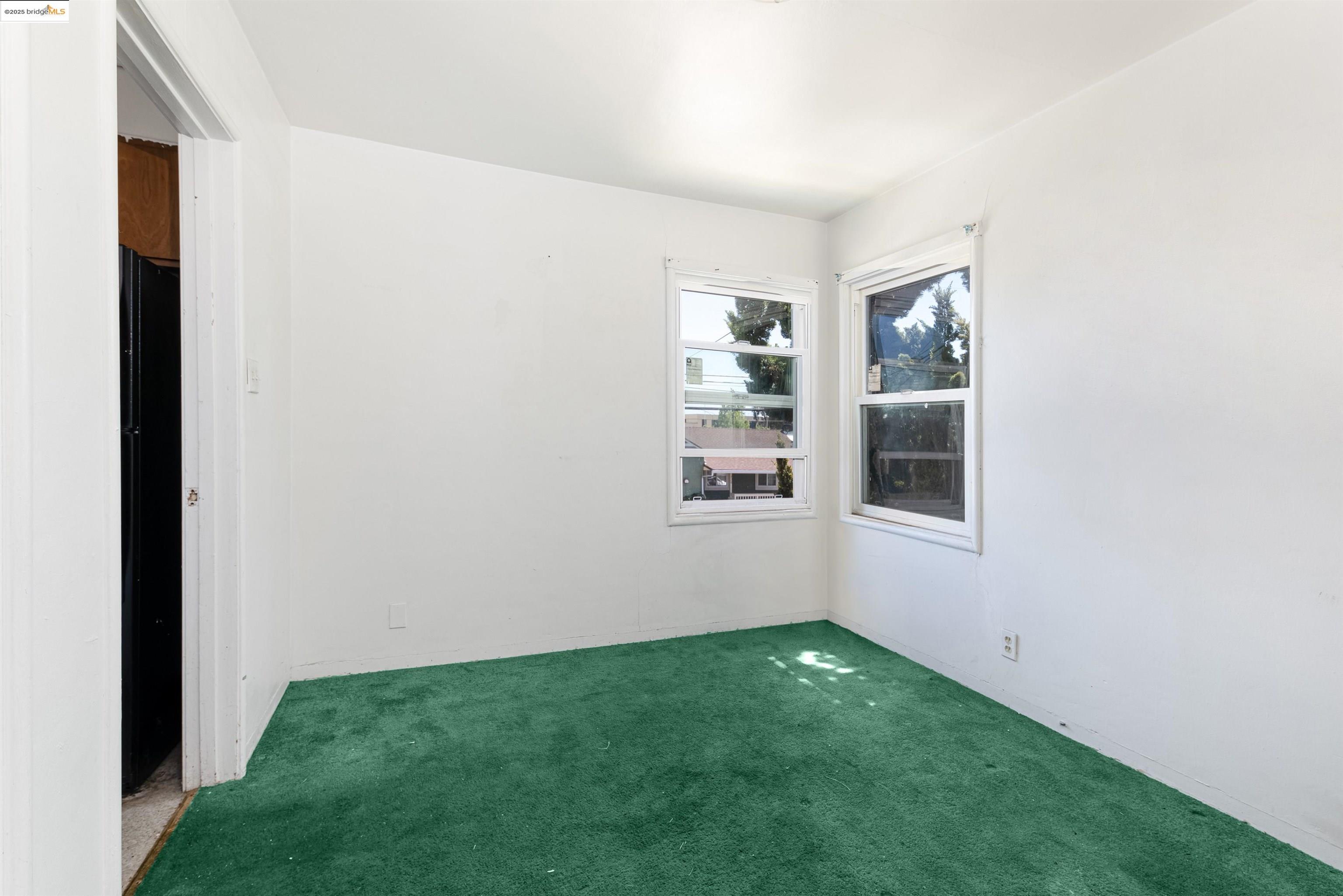 Detail Gallery Image 7 of 11 For 1427 65th Ave, Oakland,  CA 94621 - – Beds | – Baths