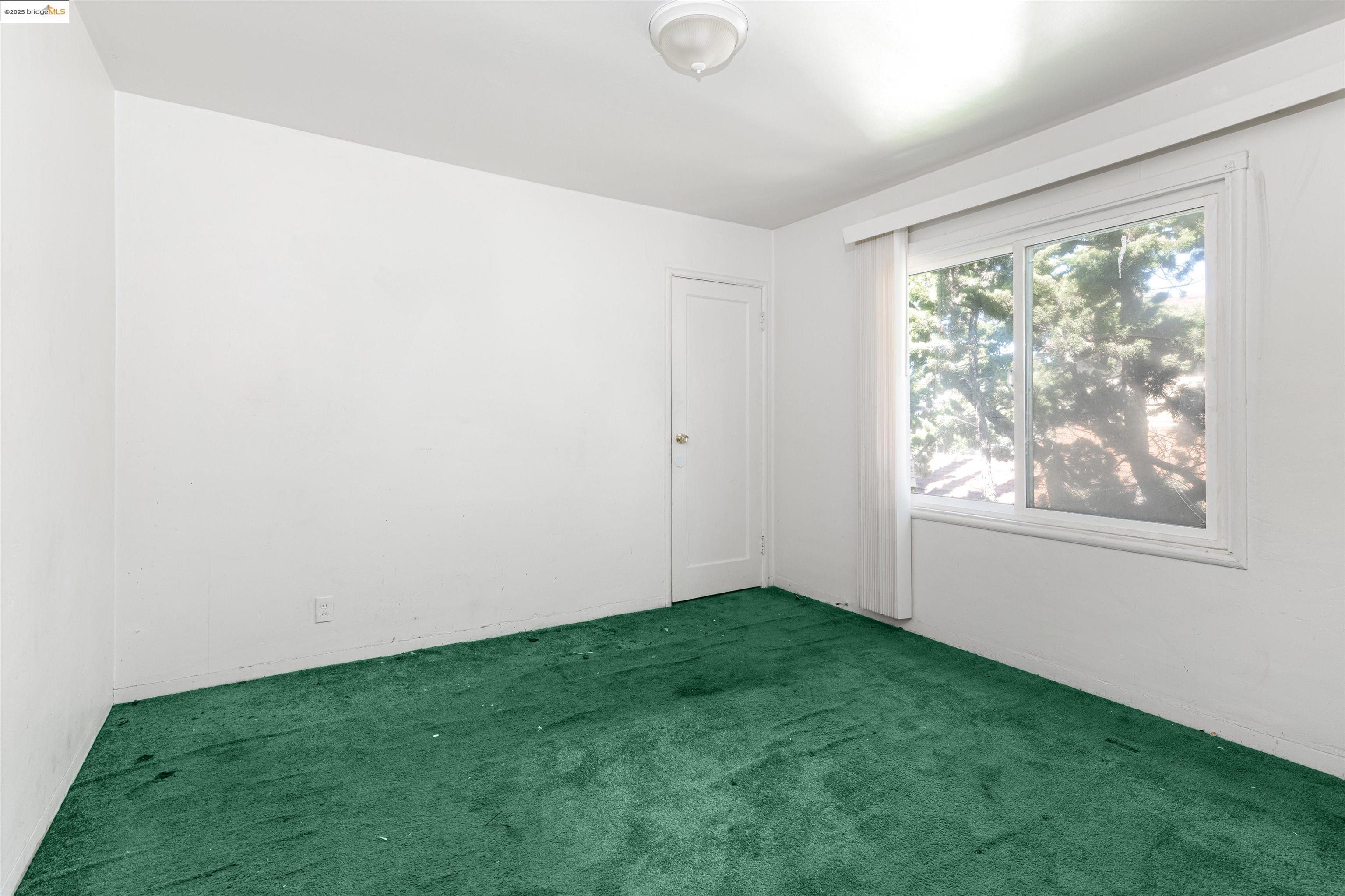 Detail Gallery Image 8 of 11 For 1427 65th Ave, Oakland,  CA 94621 - – Beds | – Baths