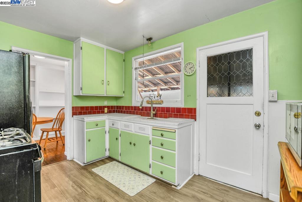 Detail Gallery Image 11 of 22 For 1112 W 9th St, Antioch,  CA 94509 - 2 Beds | 1 Baths