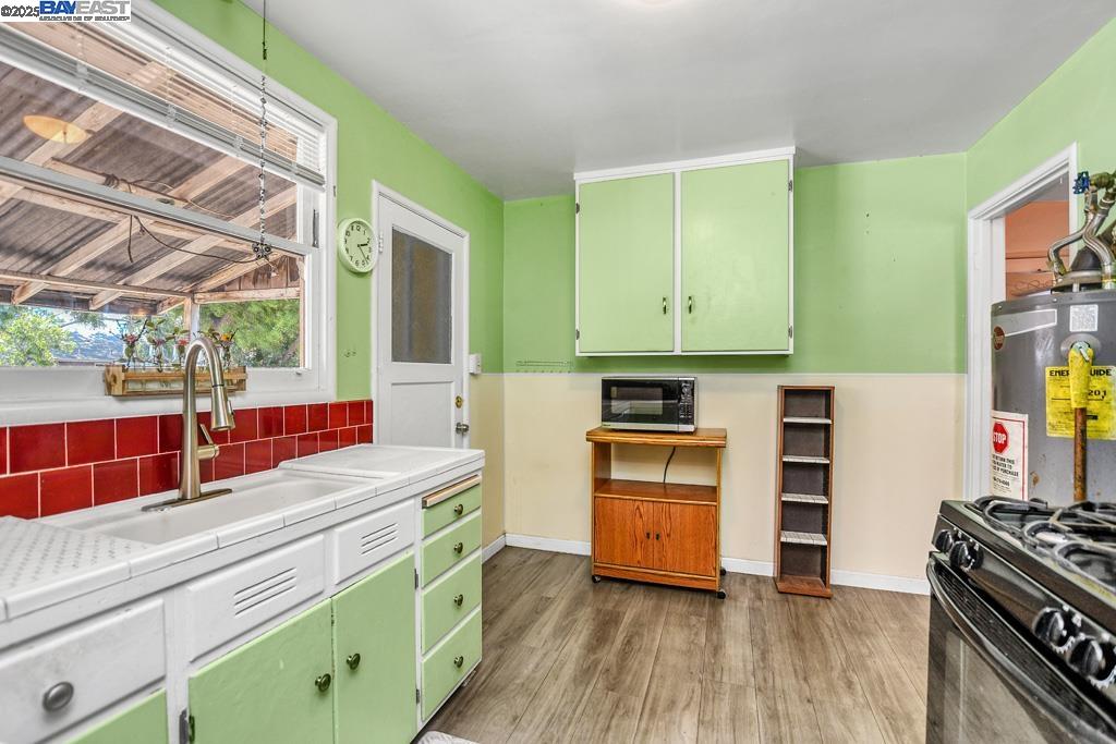 Detail Gallery Image 13 of 22 For 1112 W 9th St, Antioch,  CA 94509 - 2 Beds | 1 Baths