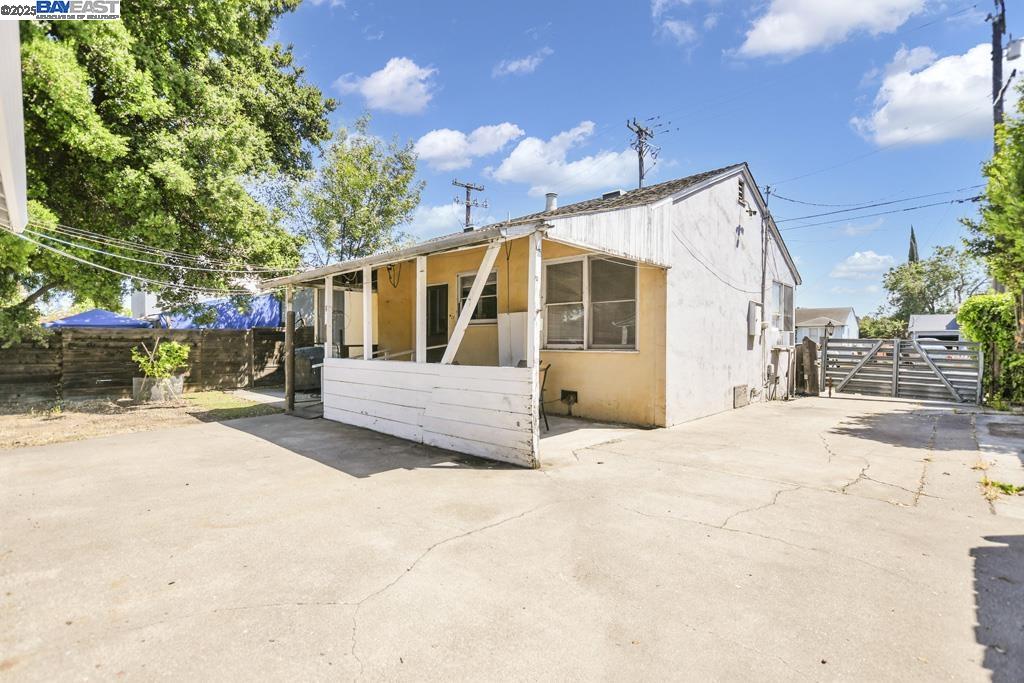 Detail Gallery Image 20 of 22 For 1112 W 9th St, Antioch,  CA 94509 - 2 Beds | 1 Baths