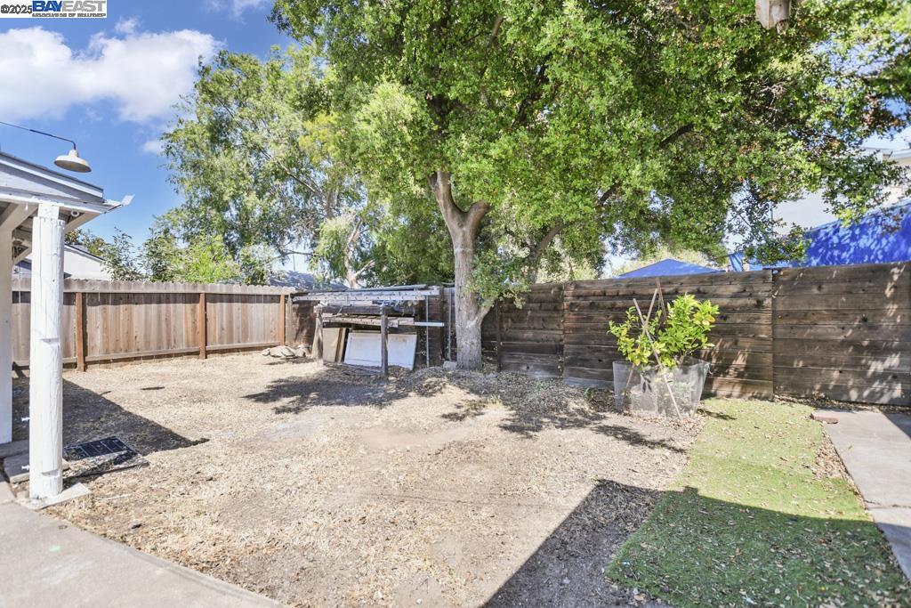 Detail Gallery Image 21 of 22 For 1112 W 9th St, Antioch,  CA 94509 - 2 Beds | 1 Baths