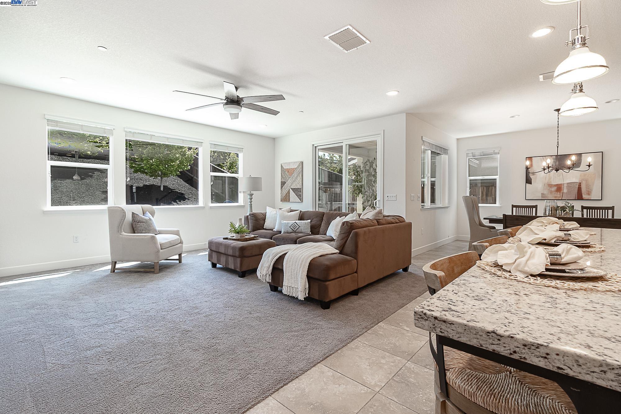 Detail Gallery Image 12 of 26 For 18082 Amador Dr, Lathrop,  CA 95330 - 4 Beds | 3 Baths