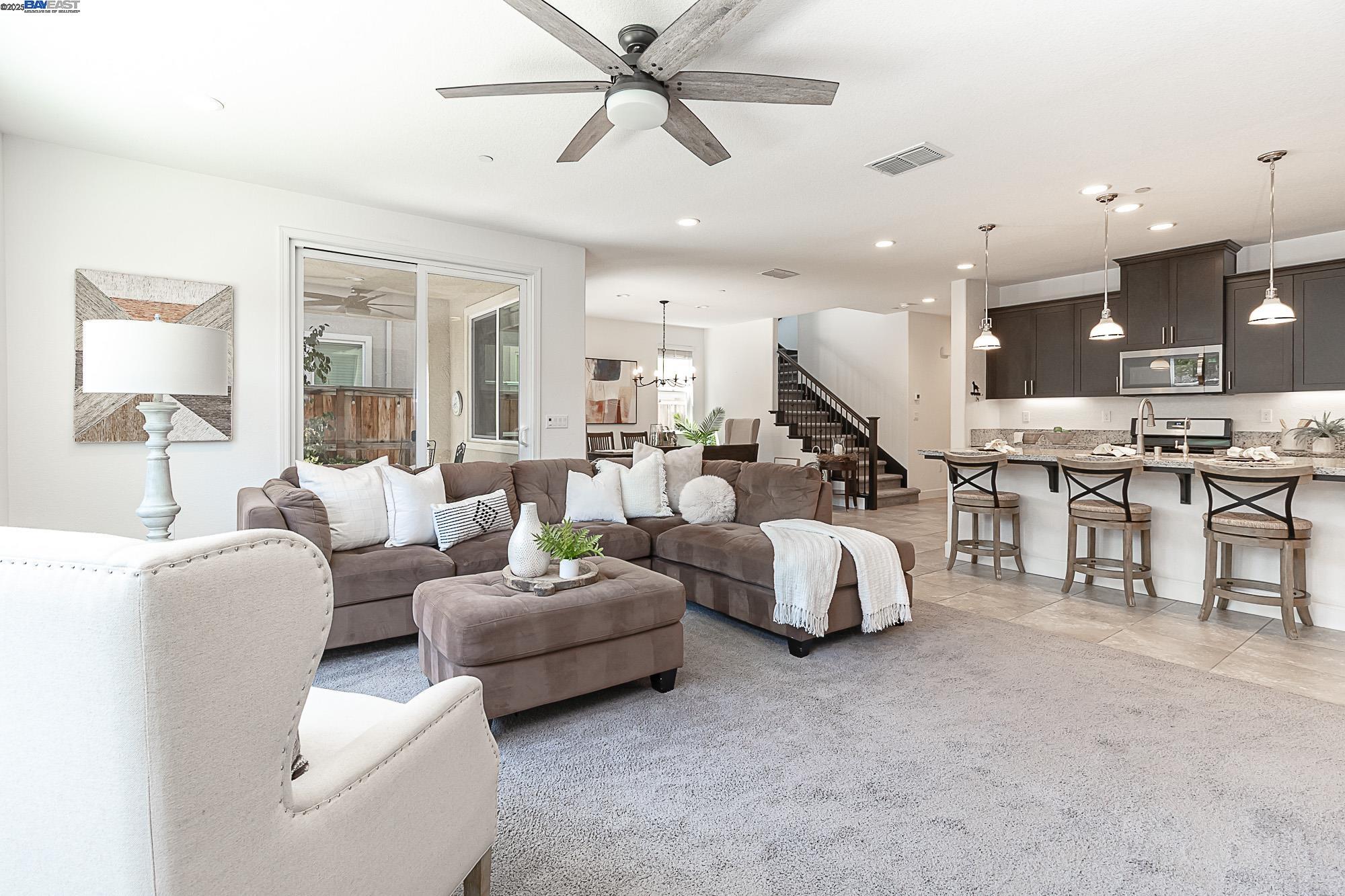 Detail Gallery Image 13 of 26 For 18082 Amador Dr, Lathrop,  CA 95330 - 4 Beds | 3 Baths