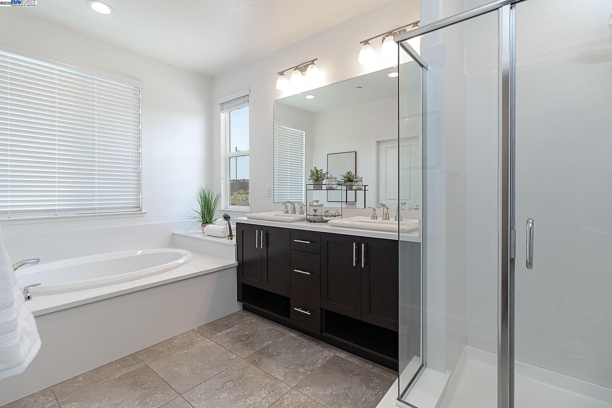 Detail Gallery Image 21 of 26 For 18082 Amador Dr, Lathrop,  CA 95330 - 4 Beds | 3 Baths