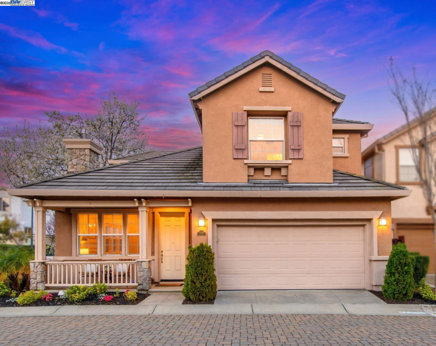 Detail Gallery Image 1 of 32 For 3989 Strafford Ct, Dublin,  CA 94568 - 3 Beds | 2/1 Baths