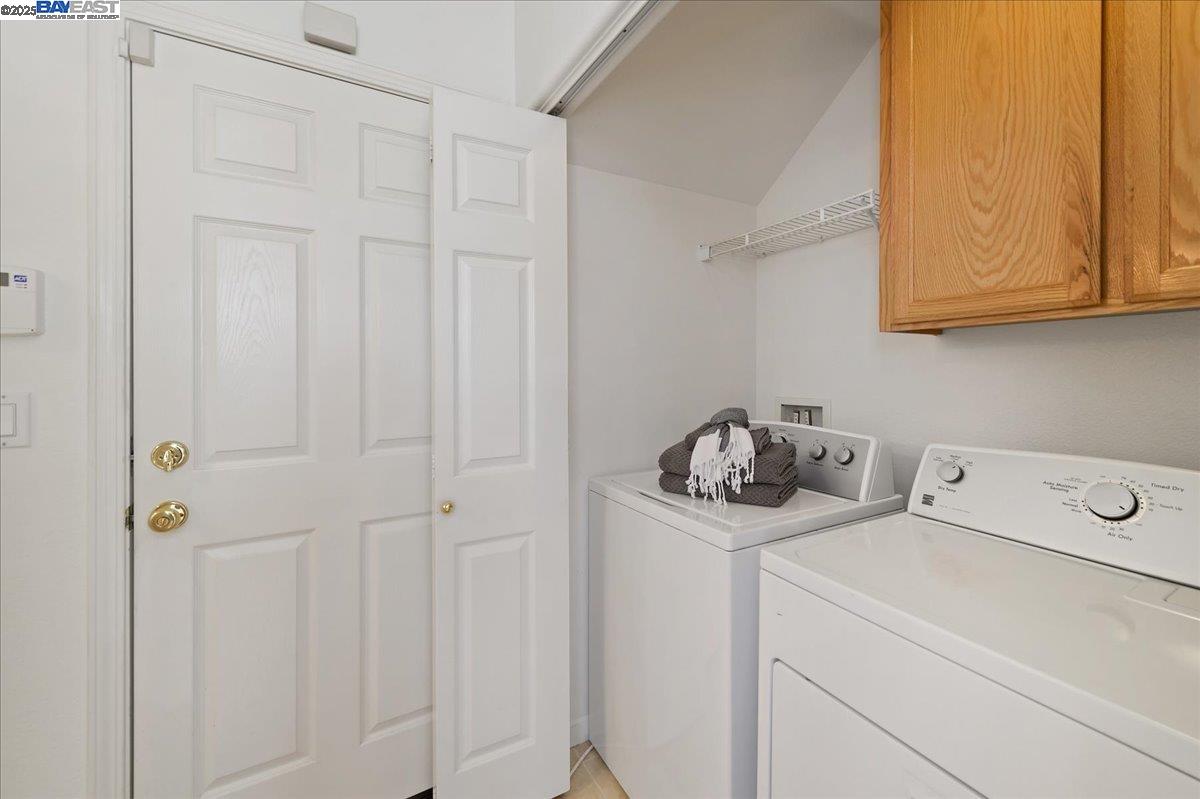 Detail Gallery Image 19 of 32 For 3989 Strafford Ct, Dublin,  CA 94568 - 3 Beds | 2/1 Baths
