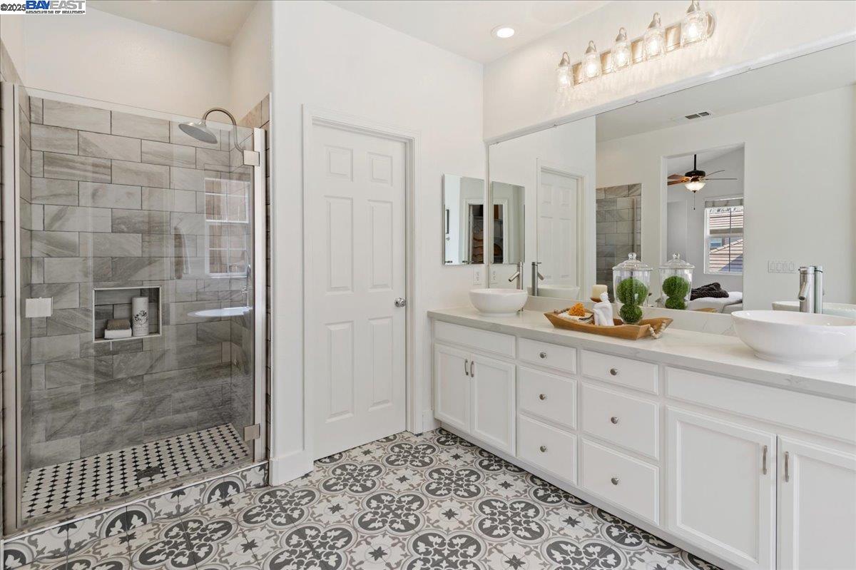Detail Gallery Image 26 of 32 For 3989 Strafford Ct, Dublin,  CA 94568 - 3 Beds | 2/1 Baths