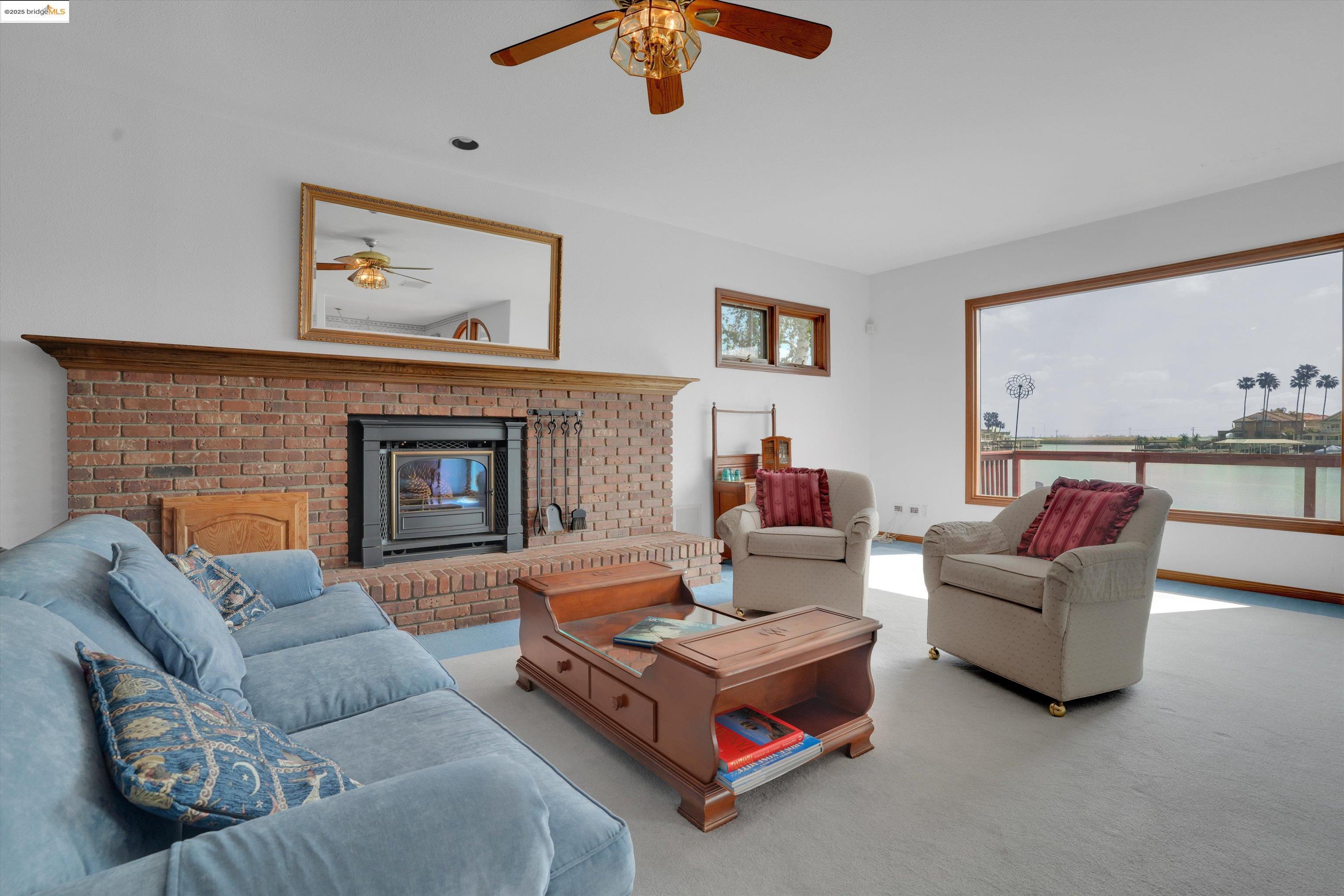 Detail Gallery Image 10 of 52 For 5578 Starfish Pl, Discovery Bay,  CA 94505 - 3 Beds | 3/1 Baths