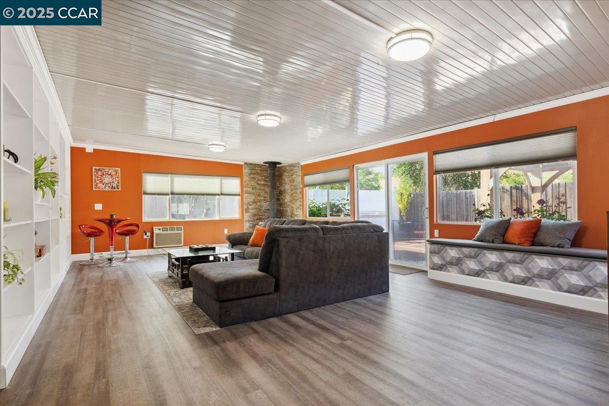 Detail Gallery Image 11 of 41 For 220 Longview Ct, Antioch,  CA 94509 - 3 Beds | 2 Baths