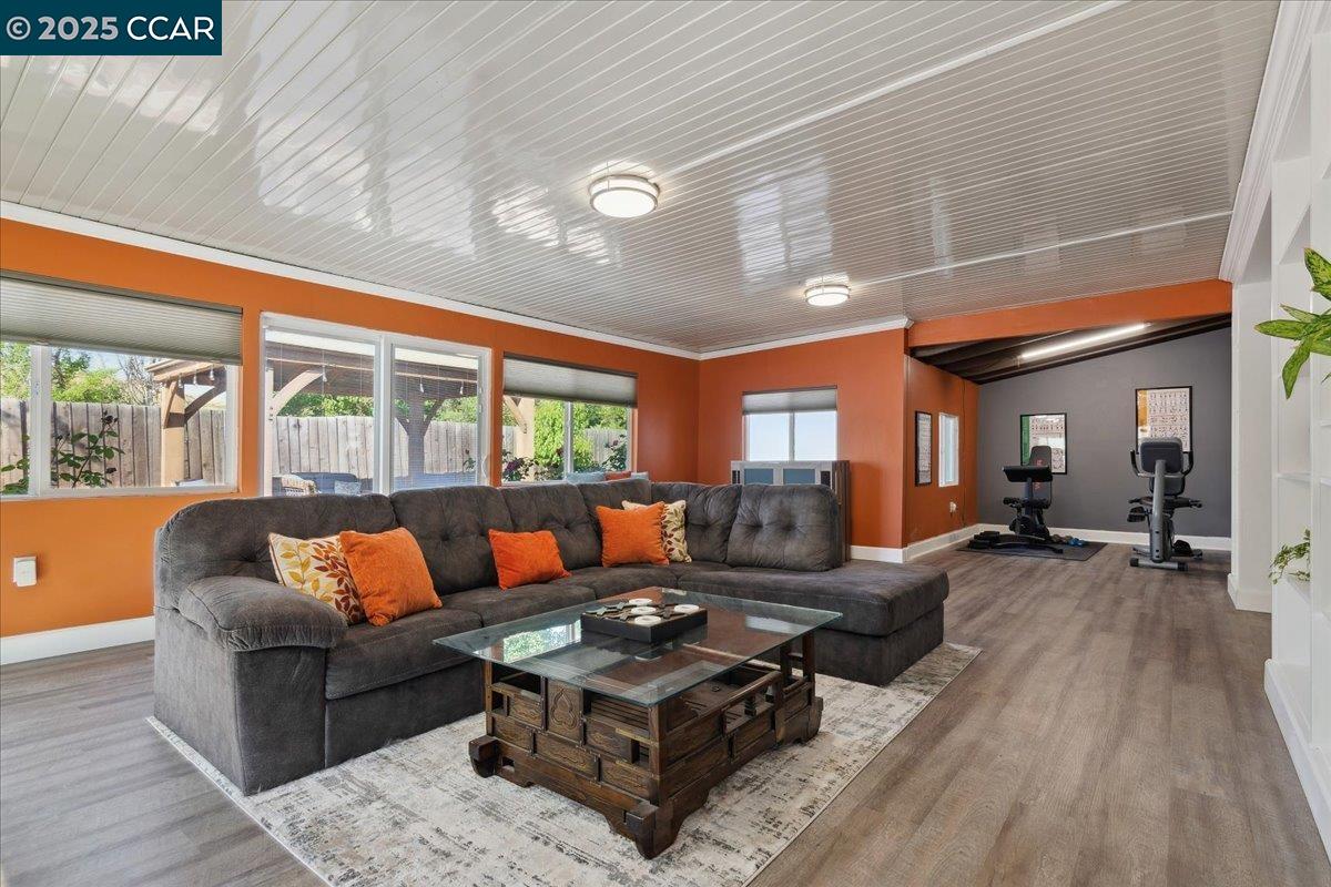 Detail Gallery Image 12 of 41 For 220 Longview Ct, Antioch,  CA 94509 - 3 Beds | 2 Baths