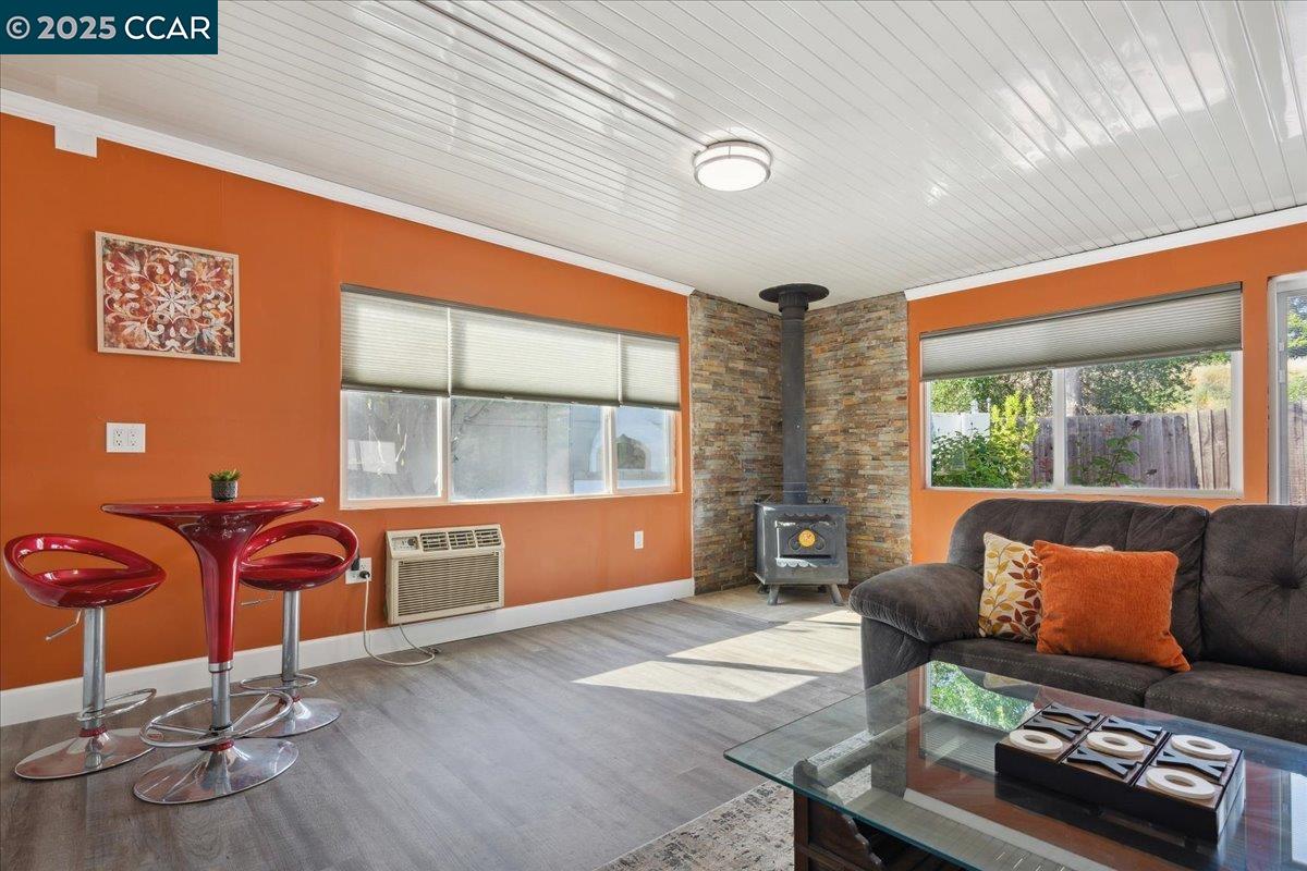 Detail Gallery Image 13 of 41 For 220 Longview Ct, Antioch,  CA 94509 - 3 Beds | 2 Baths