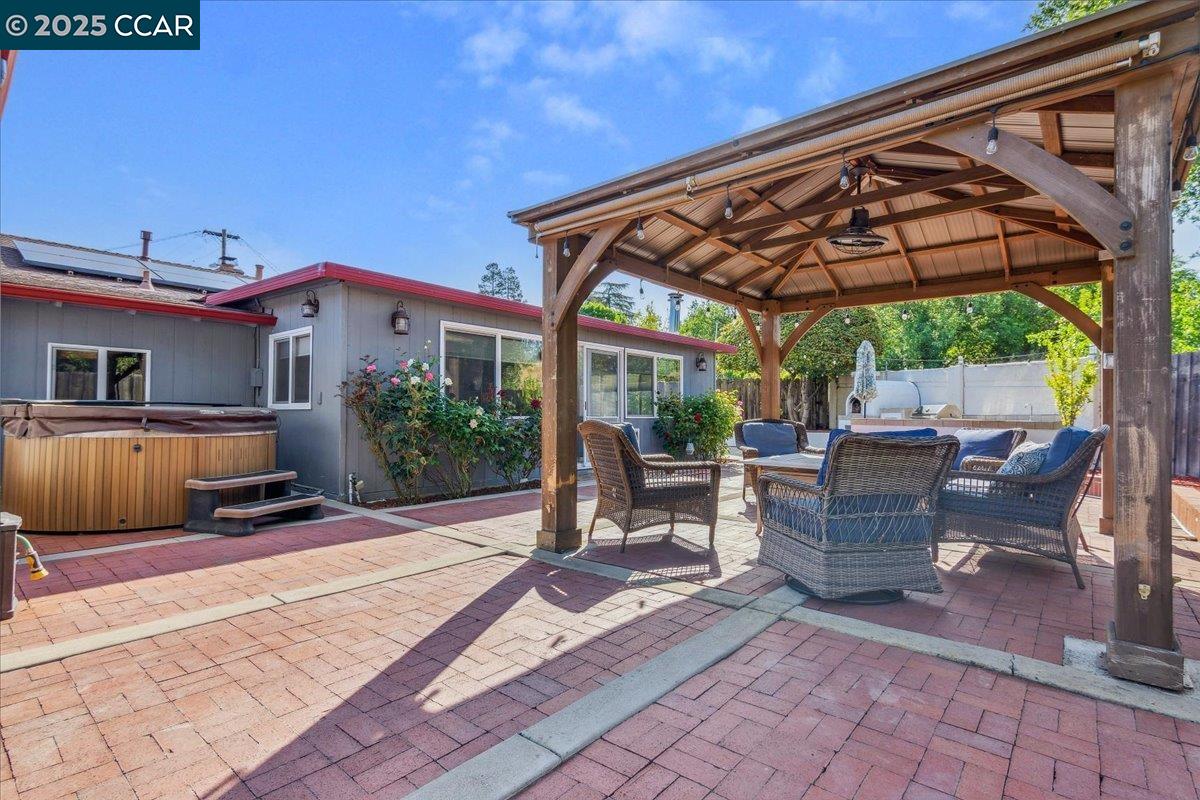 Detail Gallery Image 24 of 41 For 220 Longview Ct, Antioch,  CA 94509 - 3 Beds | 2 Baths