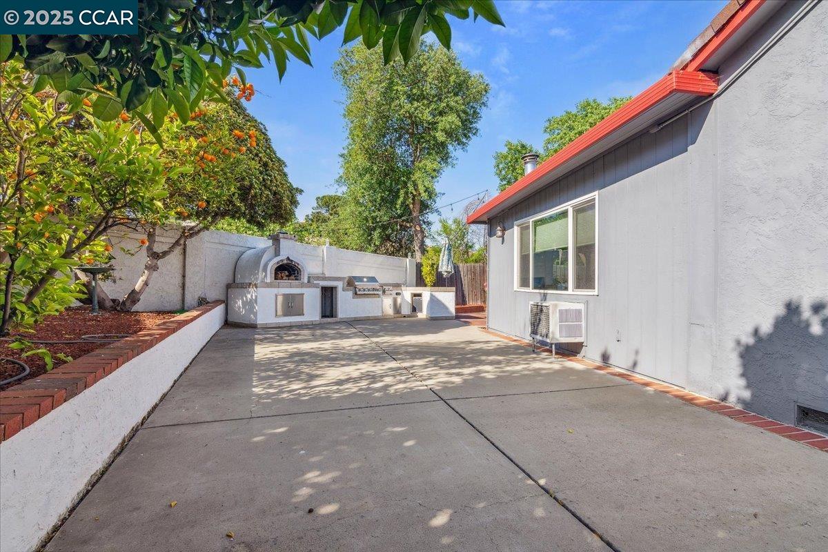 Detail Gallery Image 27 of 41 For 220 Longview Ct, Antioch,  CA 94509 - 3 Beds | 2 Baths