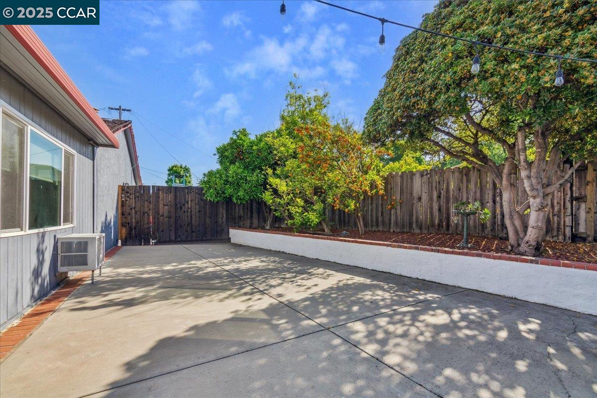 Detail Gallery Image 28 of 41 For 220 Longview Ct, Antioch,  CA 94509 - 3 Beds | 2 Baths