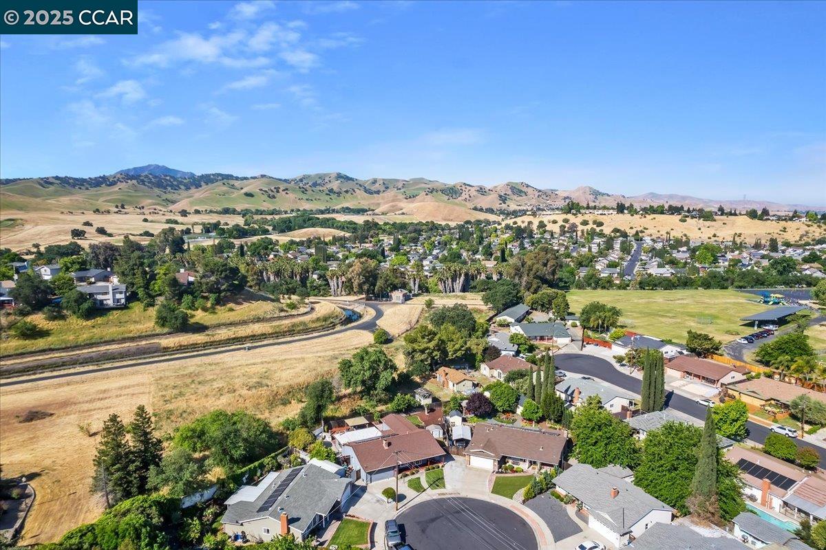 Detail Gallery Image 39 of 41 For 220 Longview Ct, Antioch,  CA 94509 - 3 Beds | 2 Baths