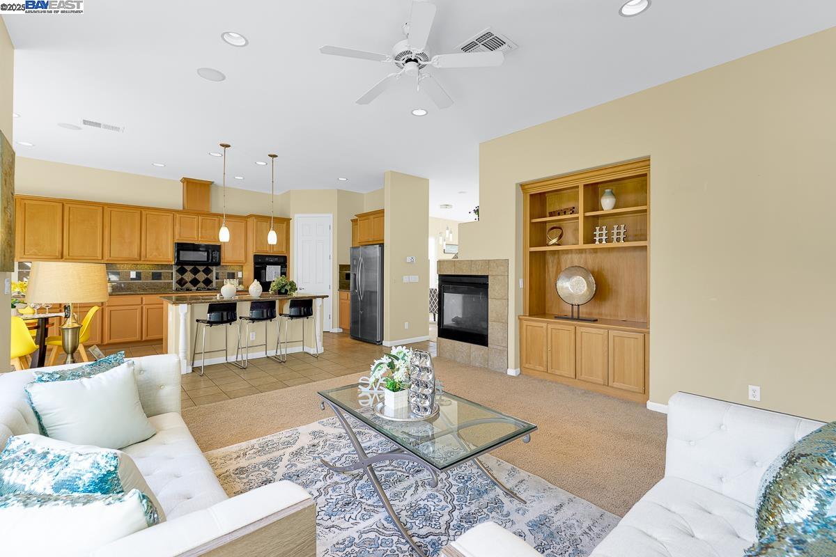 Detail Gallery Image 18 of 60 For 436 Wood Glen Dr, Richmond,  CA 94806 - 5 Beds | 4 Baths