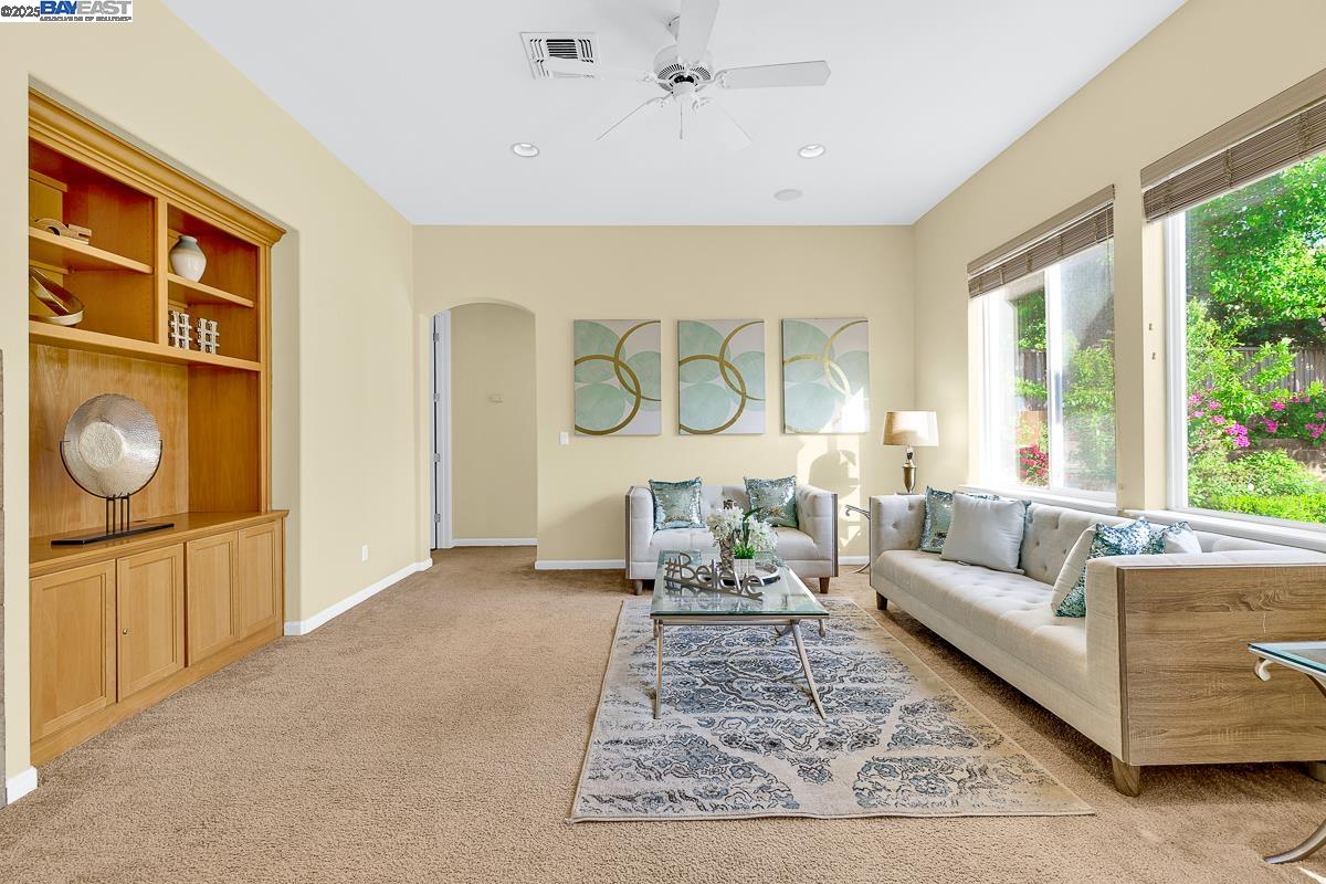 Detail Gallery Image 20 of 60 For 436 Wood Glen Dr, Richmond,  CA 94806 - 5 Beds | 4 Baths