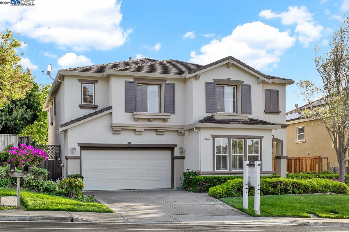 Detail Gallery Image 3 of 60 For 436 Wood Glen Dr, Richmond,  CA 94806 - 5 Beds | 4 Baths