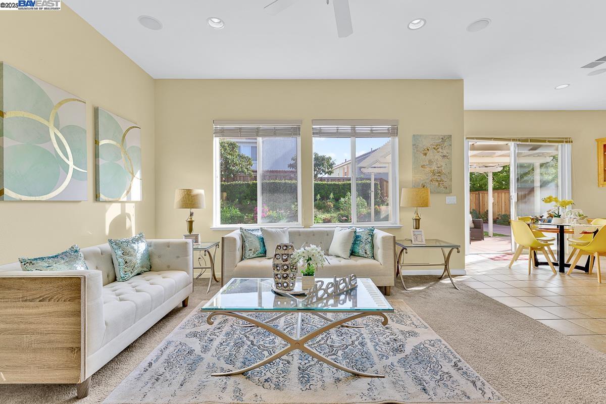 Detail Gallery Image 22 of 60 For 436 Wood Glen Dr, Richmond,  CA 94806 - 5 Beds | 4 Baths