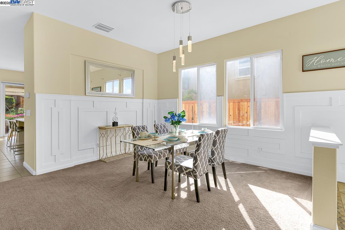 Detail Gallery Image 8 of 60 For 436 Wood Glen Dr, Richmond,  CA 94806 - 5 Beds | 4 Baths