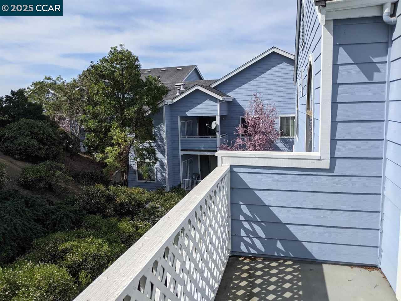Detail Gallery Image 16 of 20 For 249 Sea Crest Cir, Vallejo,  CA 94590 - 2 Beds | 2/1 Baths