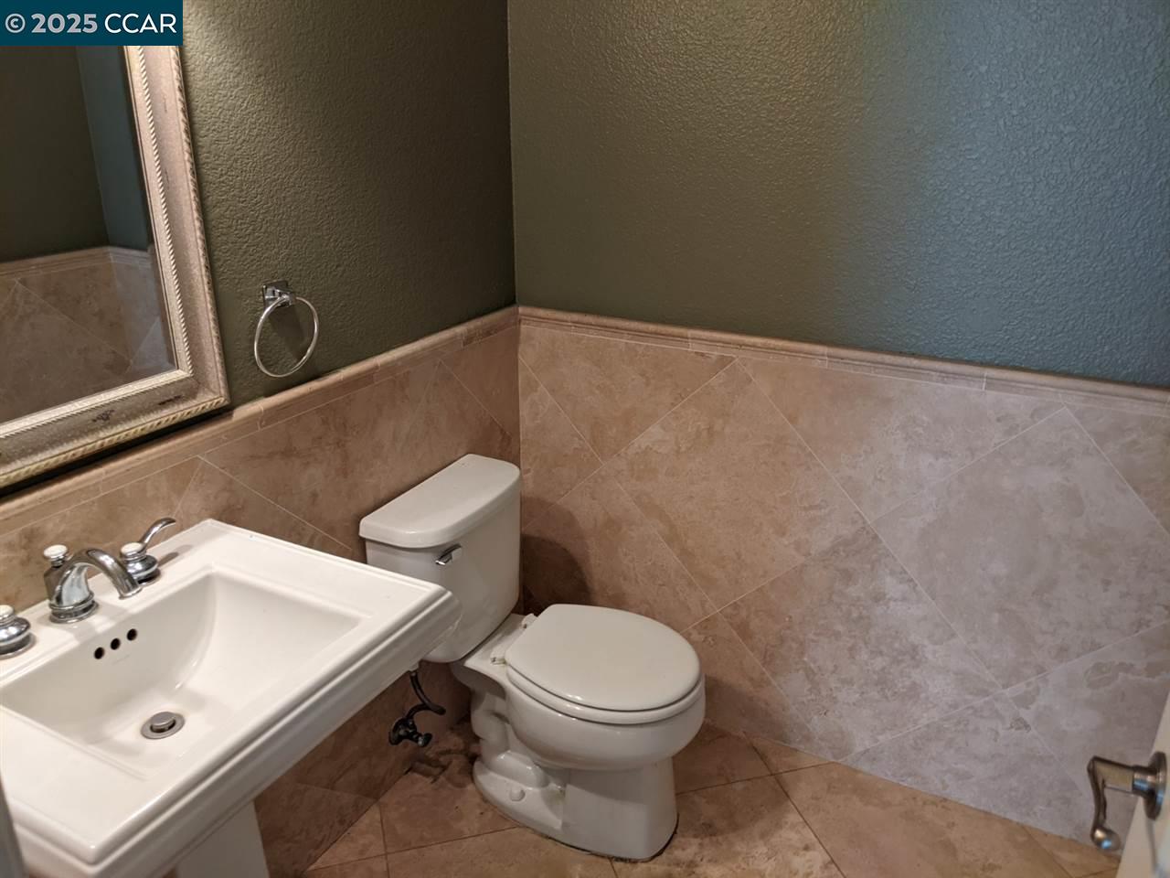 Detail Gallery Image 9 of 20 For 249 Sea Crest Cir, Vallejo,  CA 94590 - 2 Beds | 2/1 Baths