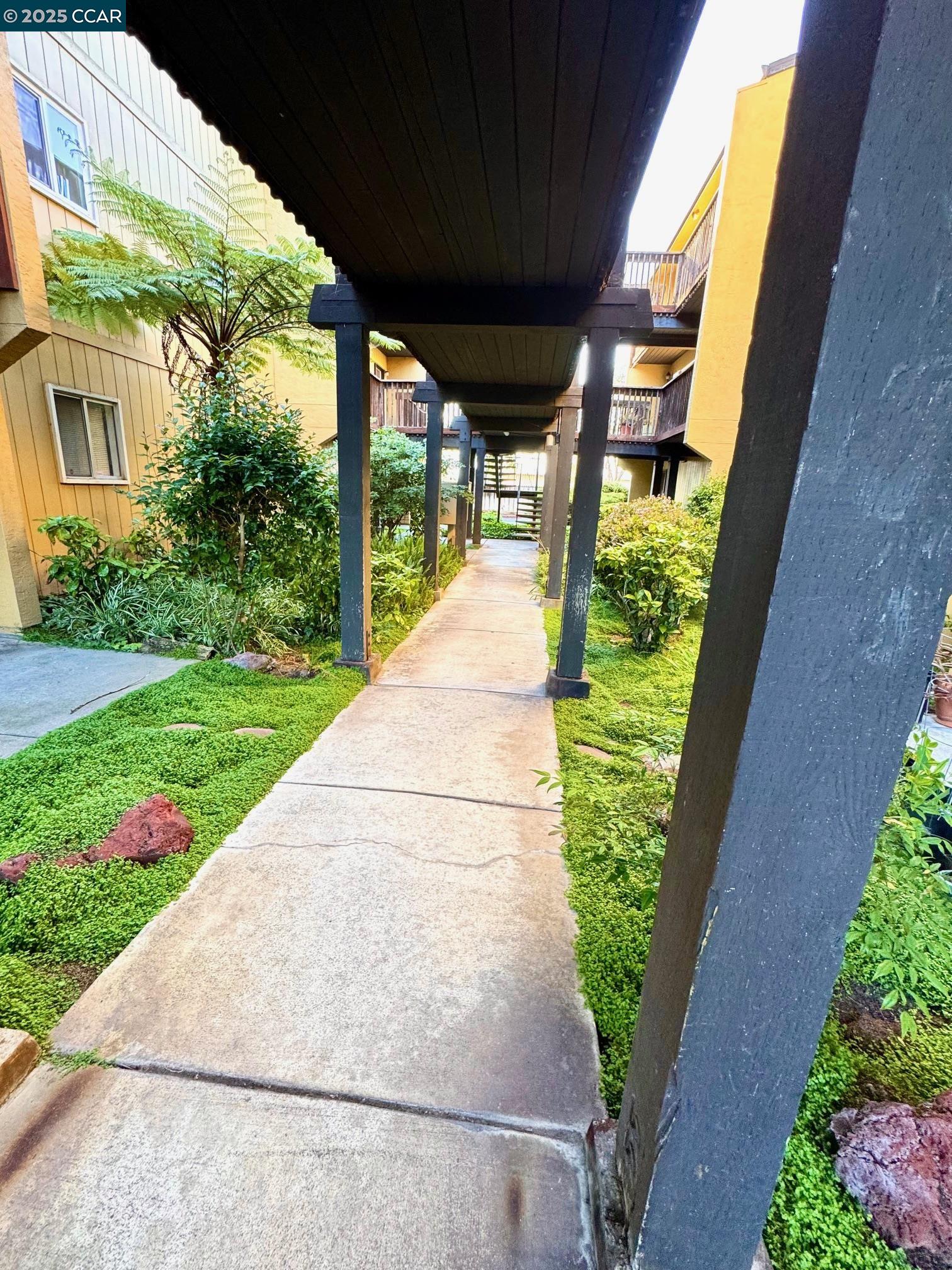 Detail Gallery Image 13 of 18 For 1060 Oak Grove Rd #25,  Concord,  CA 94518 - 1 Beds | 1 Baths