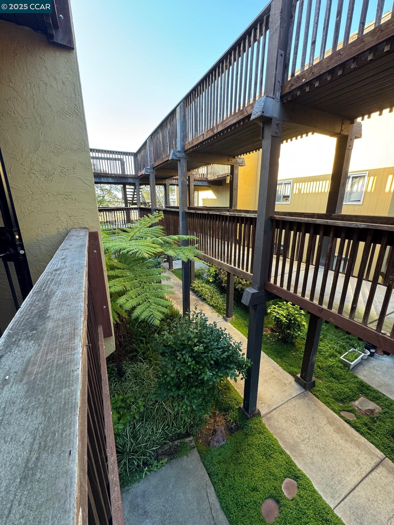Detail Gallery Image 15 of 18 For 1060 Oak Grove Rd #25,  Concord,  CA 94518 - 1 Beds | 1 Baths