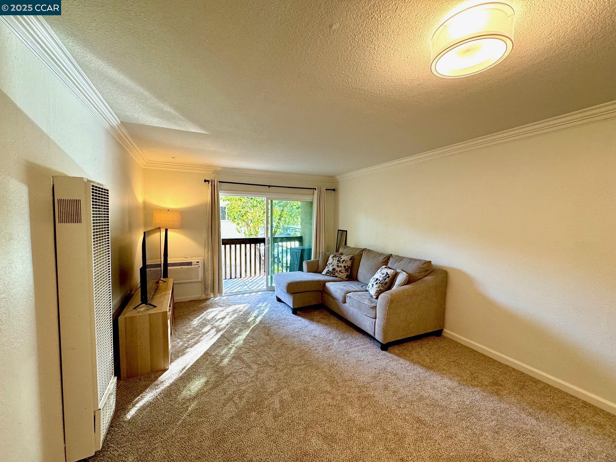 Detail Gallery Image 5 of 18 For 1060 Oak Grove Rd #25,  Concord,  CA 94518 - 1 Beds | 1 Baths