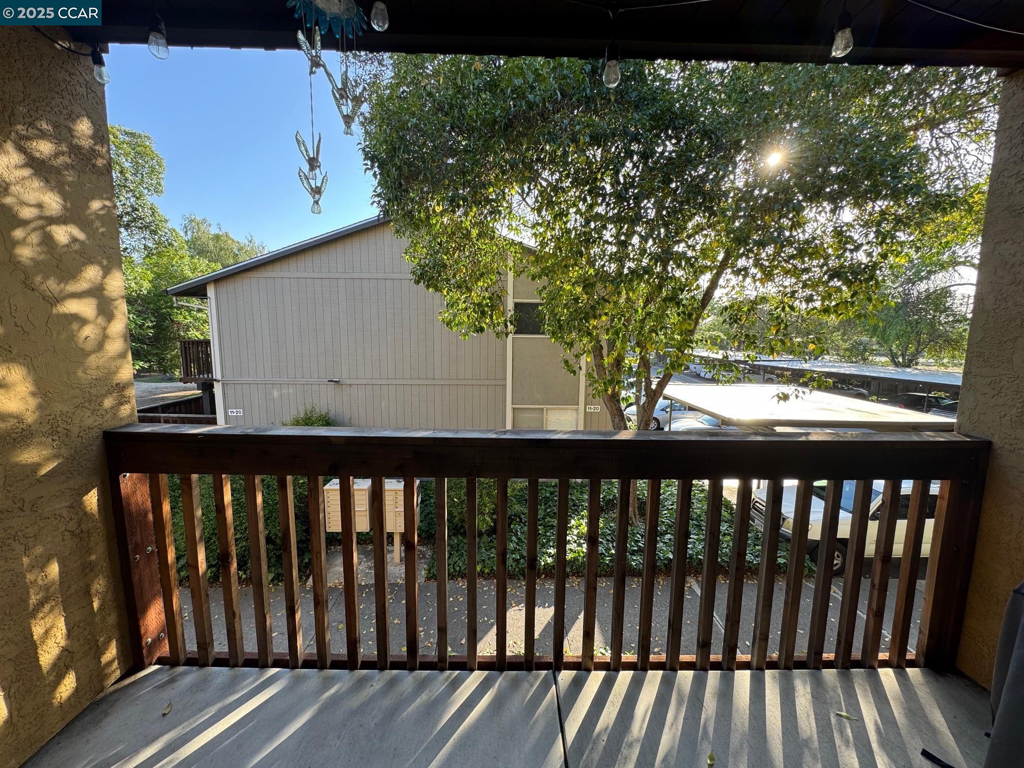 Detail Gallery Image 8 of 18 For 1060 Oak Grove Rd #25,  Concord,  CA 94518 - 1 Beds | 1 Baths